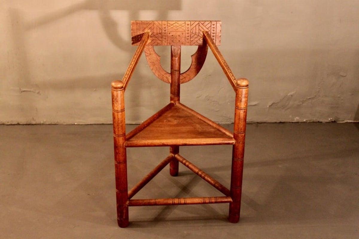 Art Deco 2 Chairs and Side Table by Bernhard Hoetger for Fischerhuder Werkstätten, 1915 For Sale