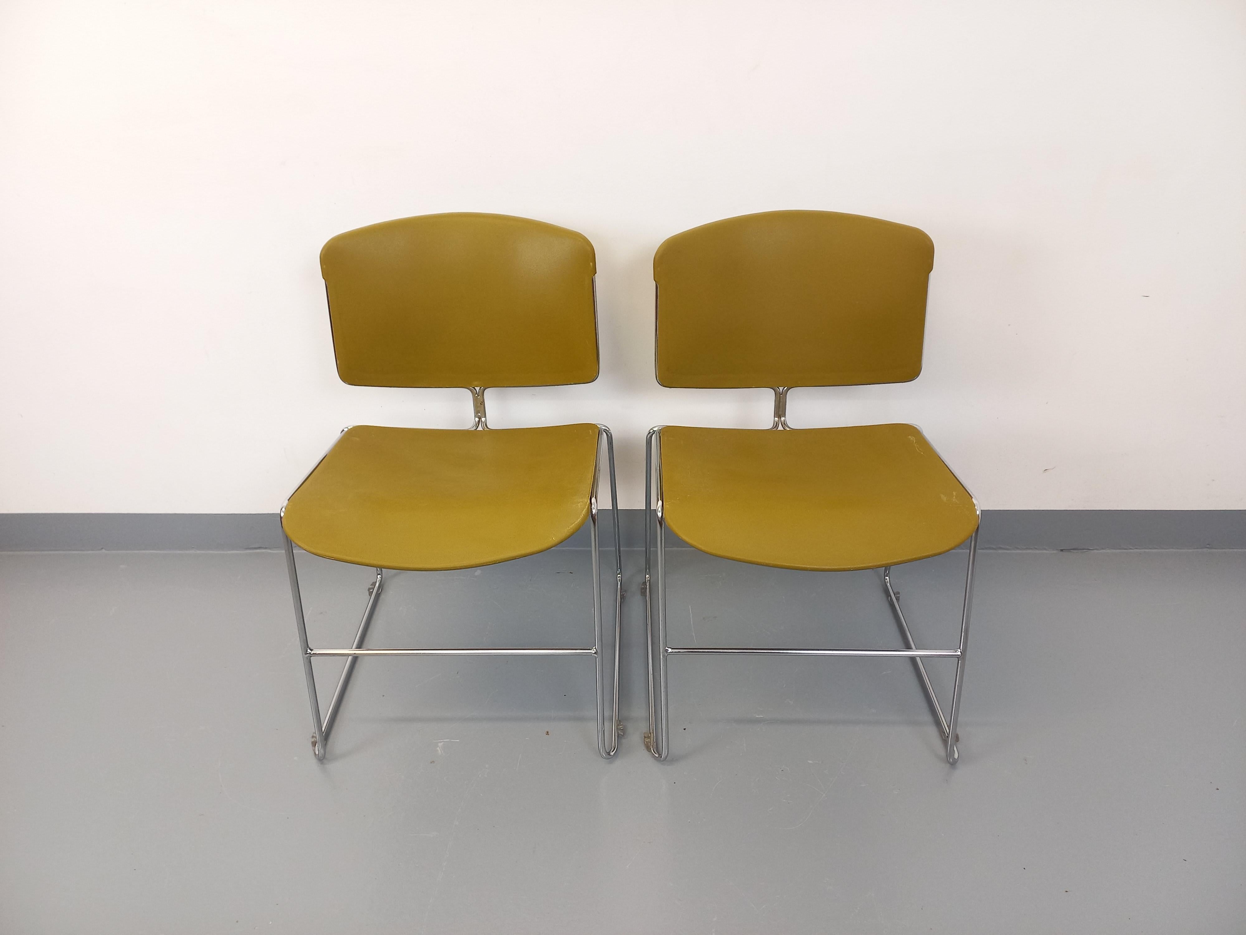 2 Chaises empilables vintage Max Stacker Steelcase en plastique et chrome im Angebot 4