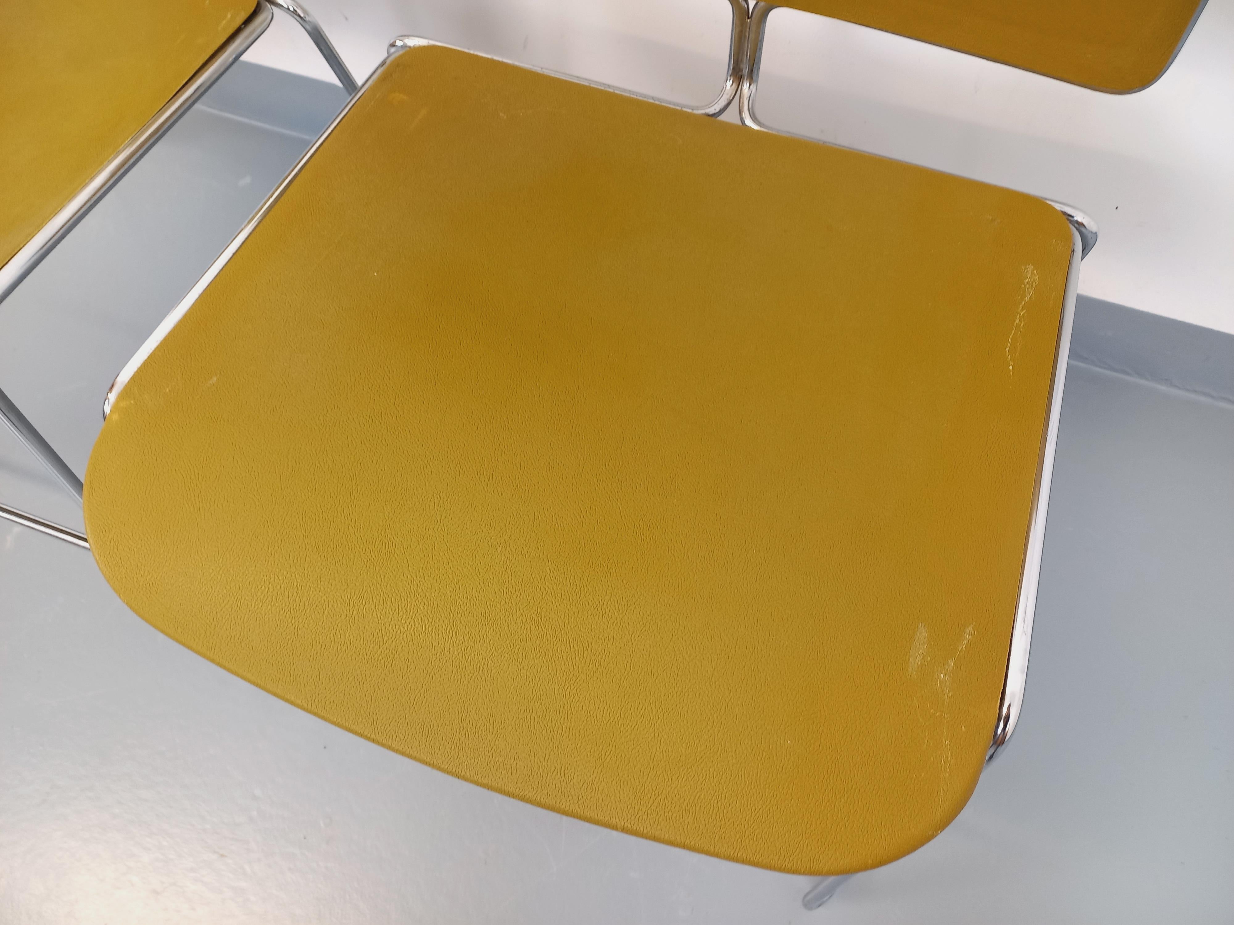 2 Chaises empilables vintage Max Stacker Steelcase en plastique et chrome im Angebot 7