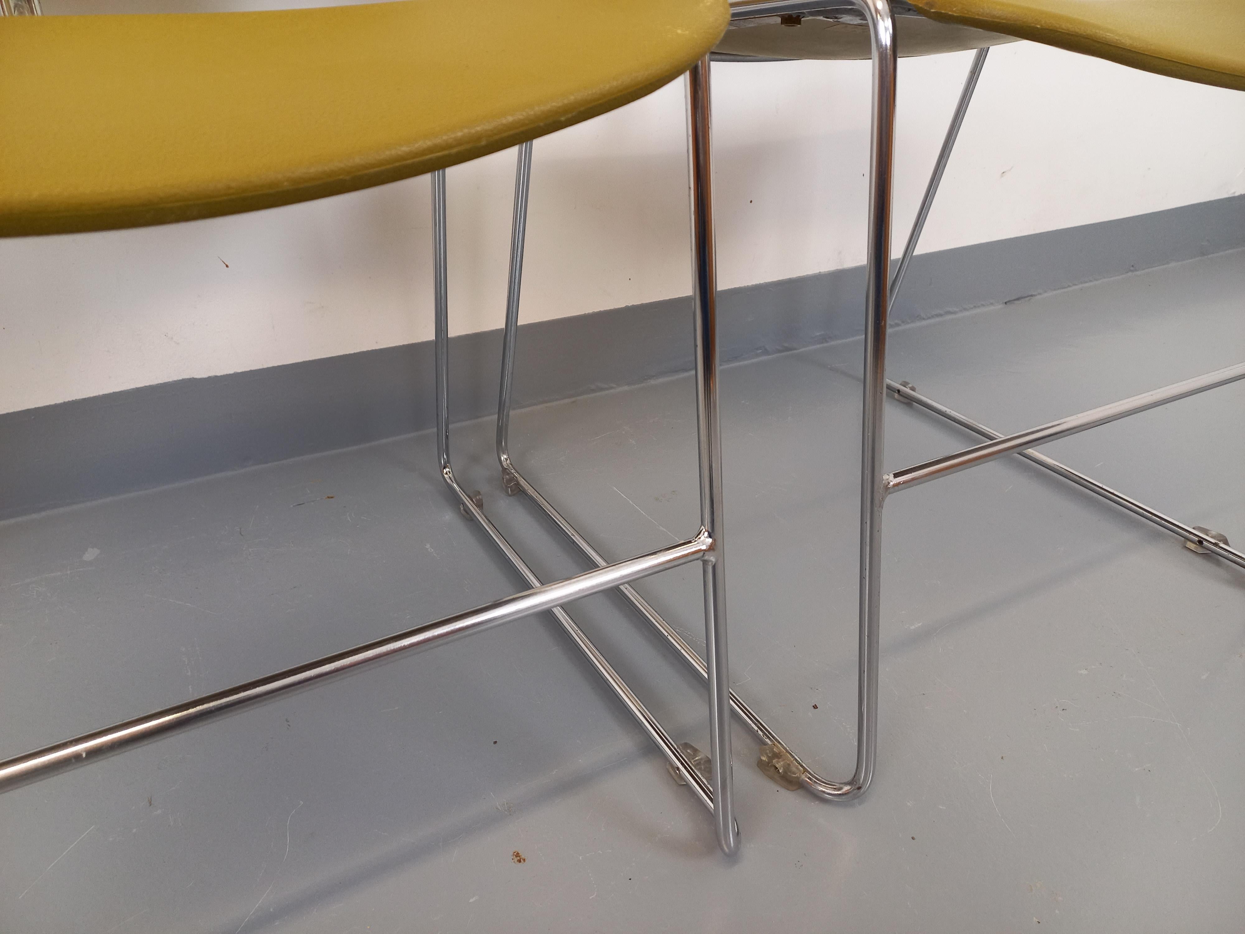 2 Chaises empilables vintage Max Stacker Steelcase en plastique et chrome im Zustand „Gut“ im Angebot in BESANÇON, FR