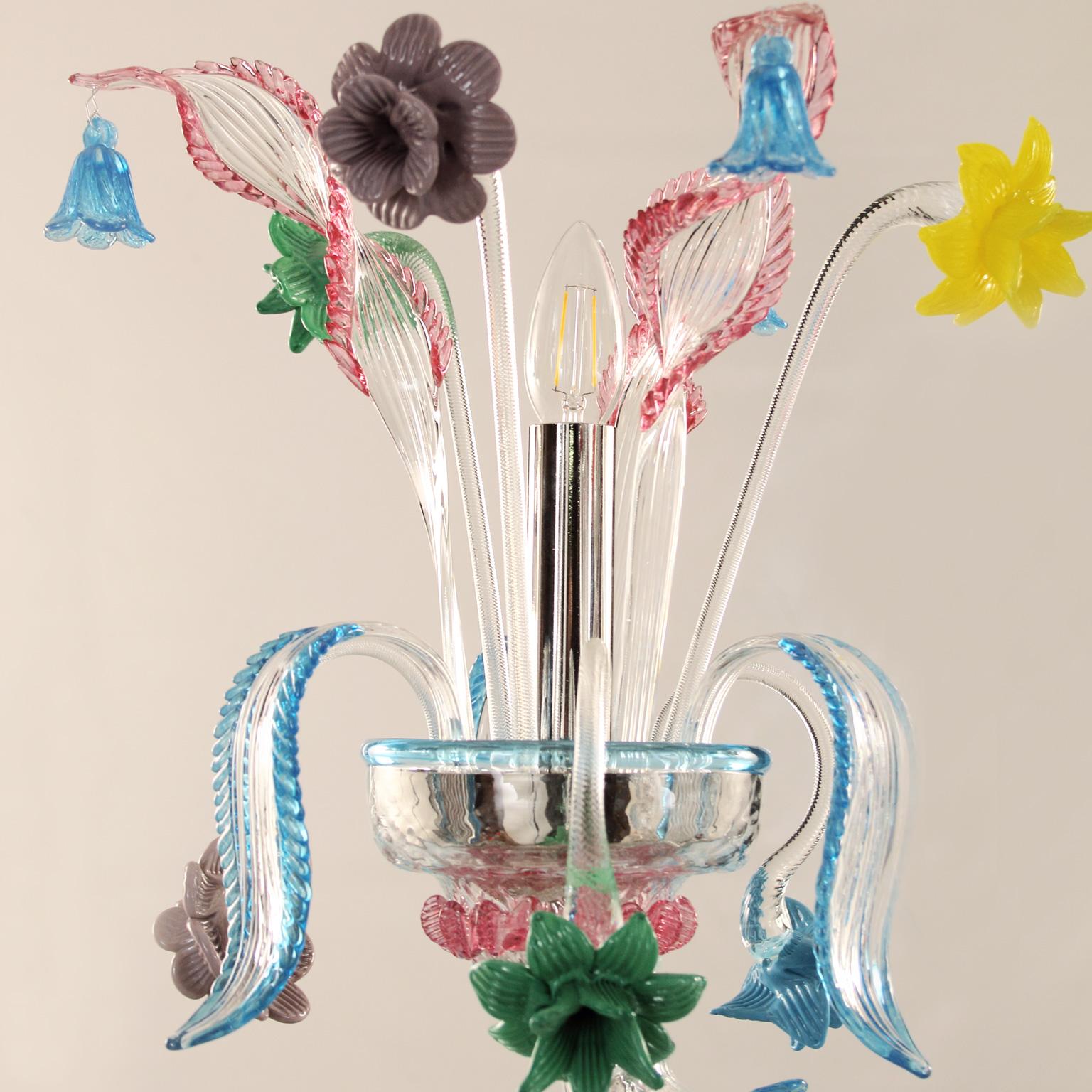 2 lámparas de araña de 6+3 brazos de cristal de Murano transparente con detalles multicolor de Multiforme Italiano en venta