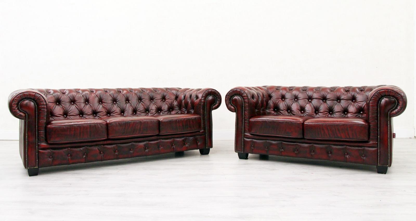 2 Chesterfield real leather sofa 2s-3s
in original design

Condition: The set is in a very good condition (Mint condition)
Sofa three-seat
H 78cm, L 220cm, D 95cm
Sofa two-seat
Height 78cm, length 170cm, depth 95cm
Upholstery is in a very