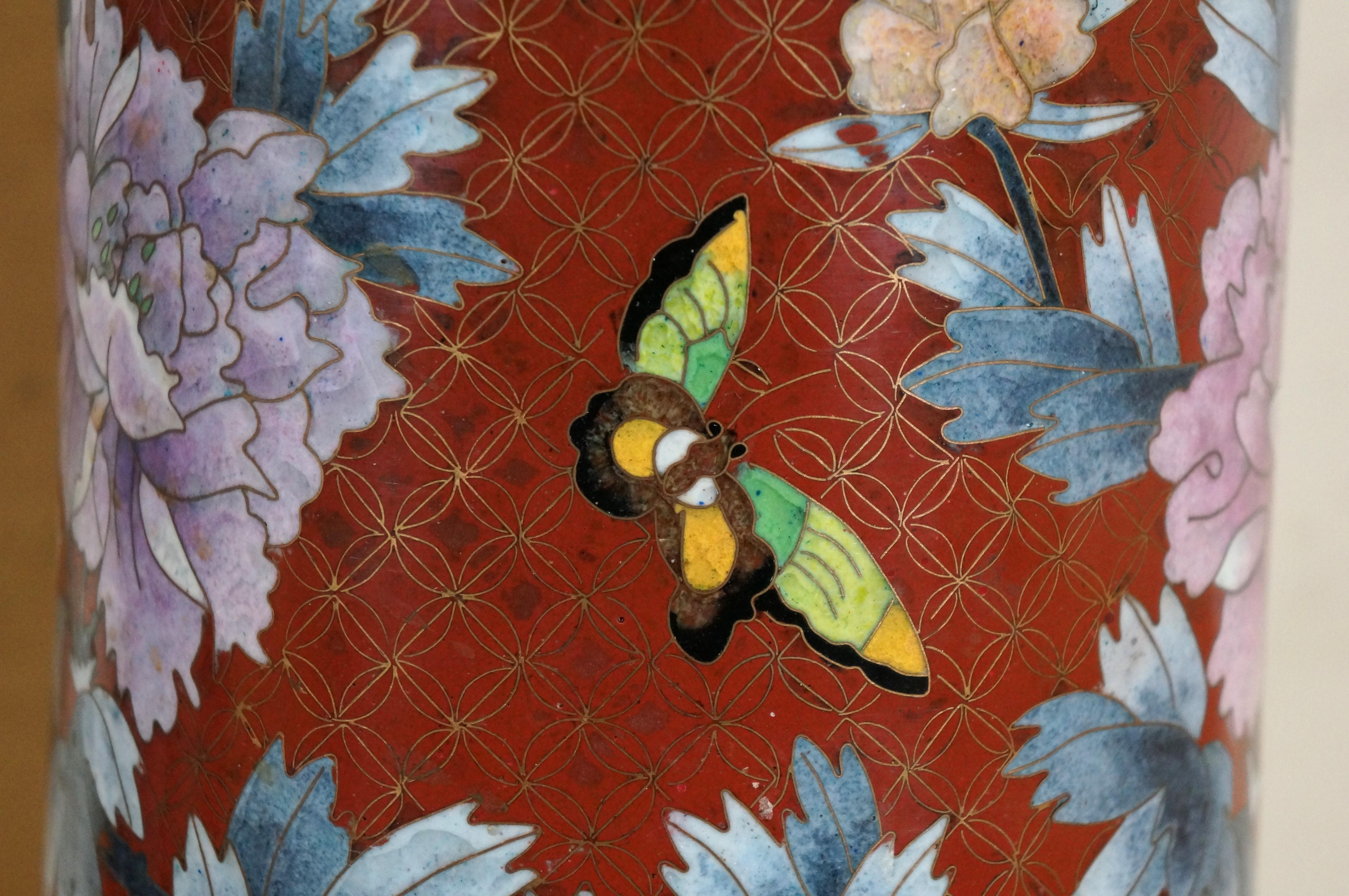 2 Vasi da camino cilindrici cinesi in cloisonne a forma di farfalla di crisantemo, 13