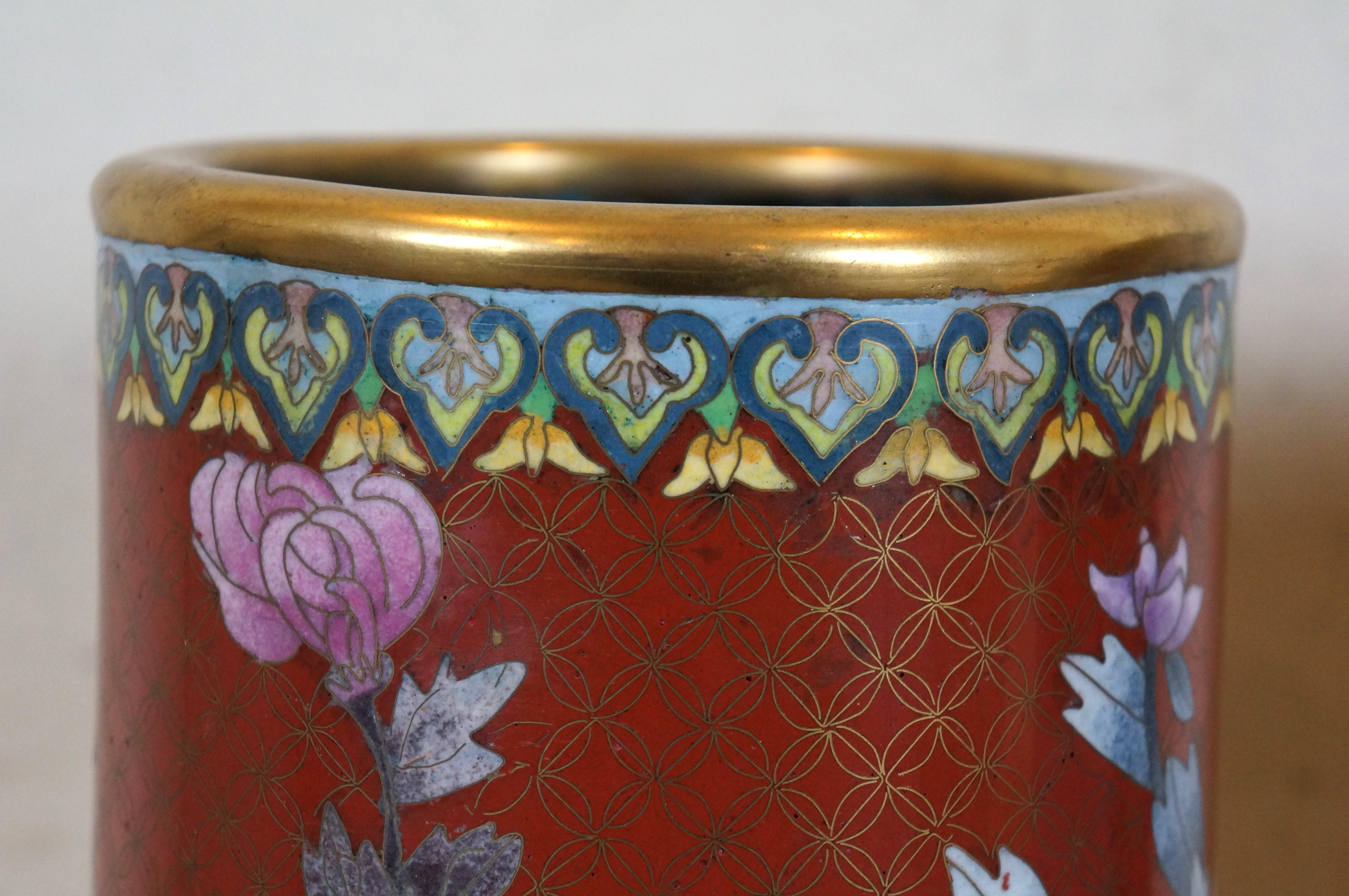 2 Vasi da camino cilindrici cinesi in cloisonne a forma di farfalla di crisantemo, 13