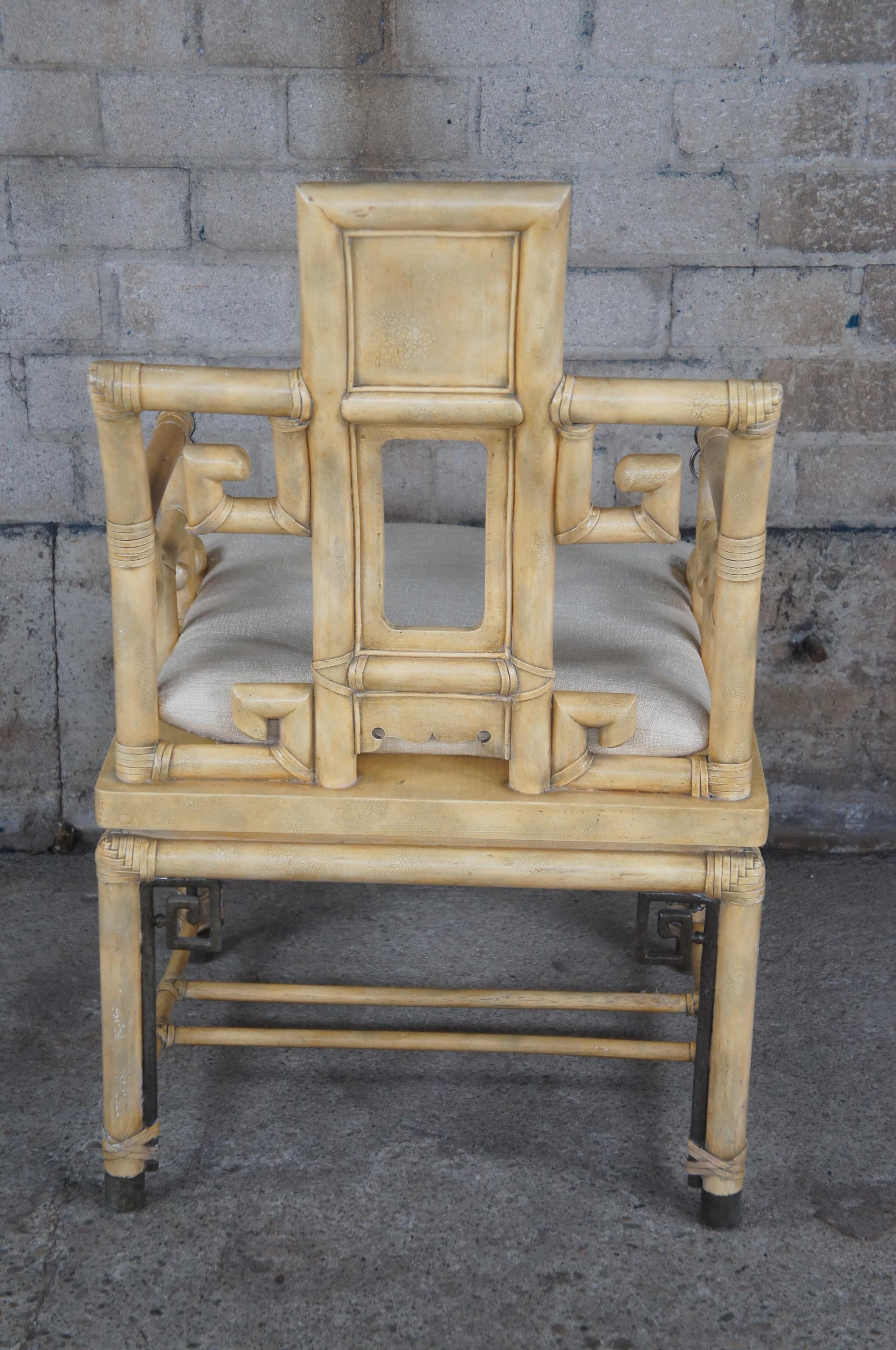 Tissu d'ameublement 2 Paire de chaises d'autel, de trône et d'accoudoirs à tête de lion de style Ming Ming Chinoiserie en vente