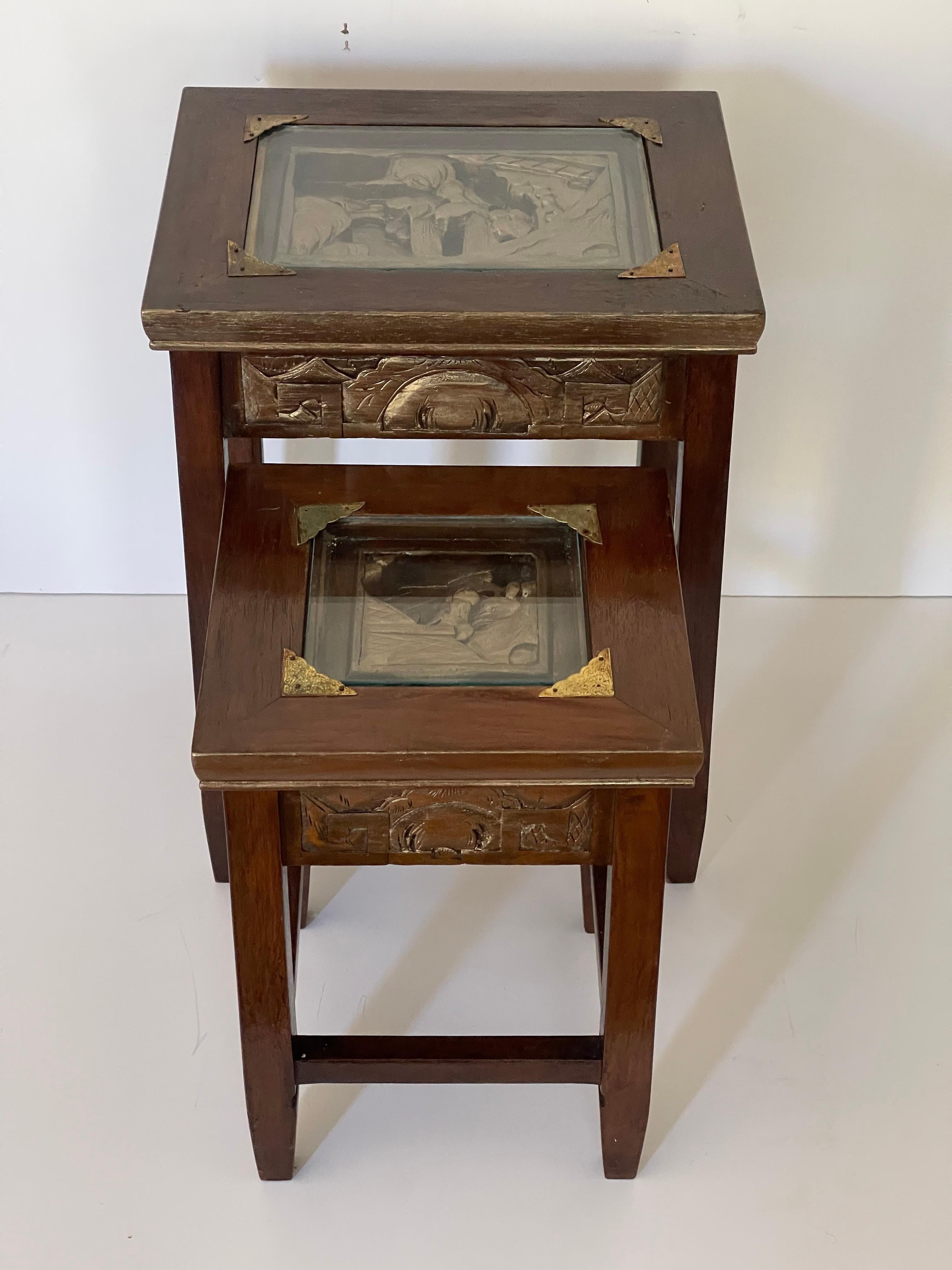 Chinese Chippendale 2 Chinese  Chinoiserie Nesting Tables Carved  Wood  Gold Eash For Sale
