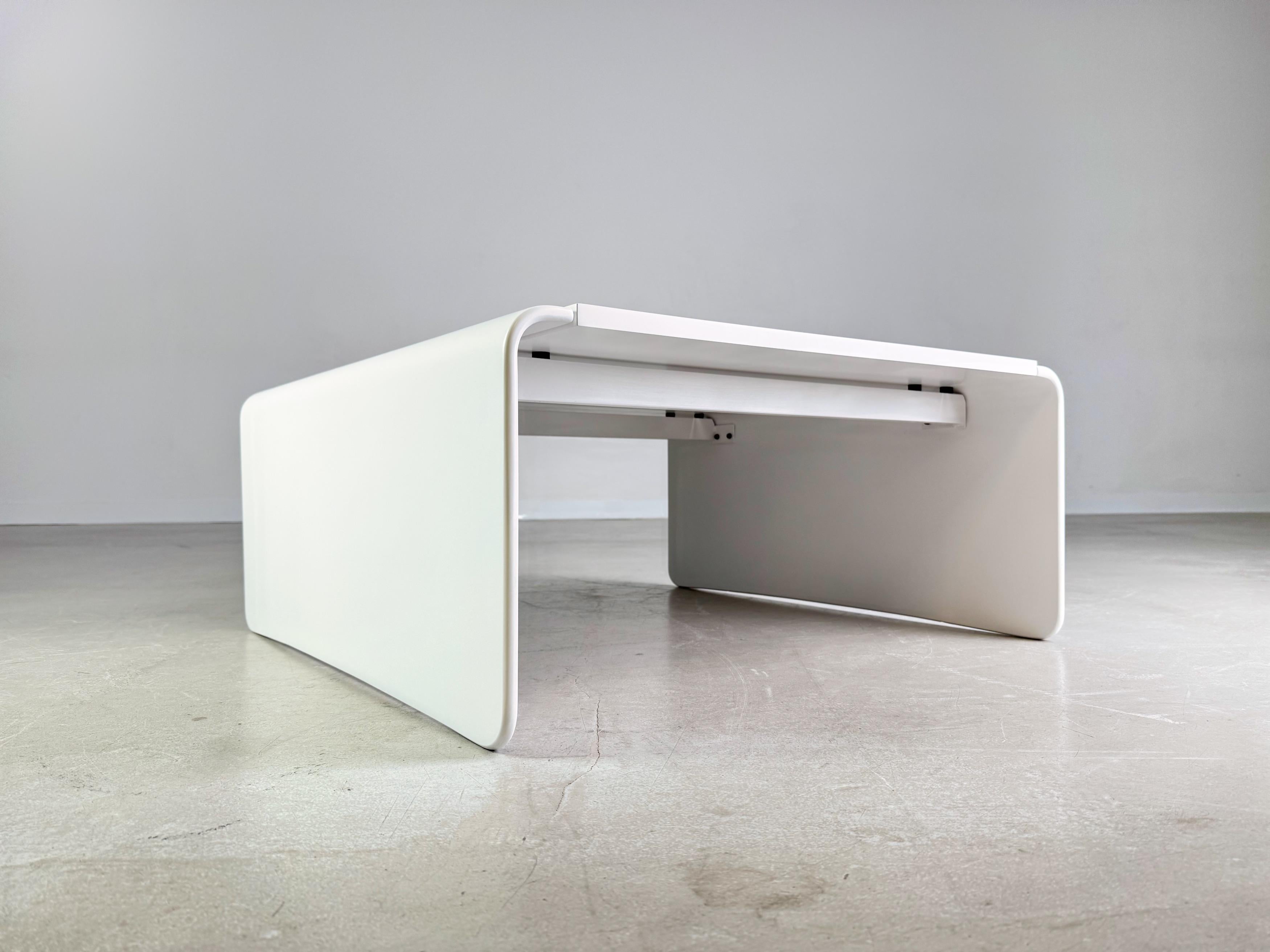 2 COR Orbis Couchtische Luigi Colani Space Age 1960, Mitte des Jahrhunderts (Mitte 17. Jahrhundert) im Angebot