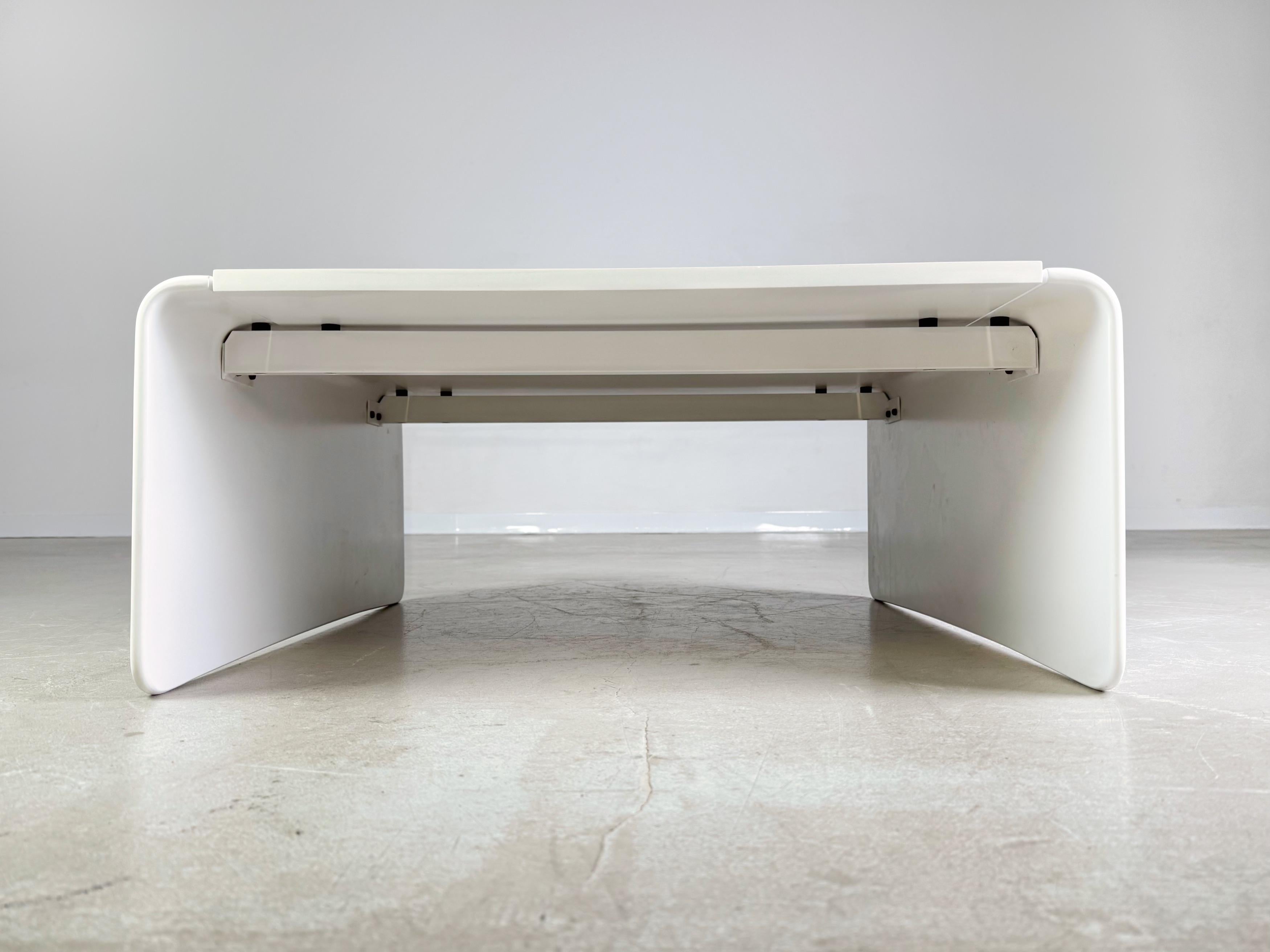 2 COR Orbis Couchtische Luigi Colani Space Age 1960, Mitte des Jahrhunderts (Sperrholz) im Angebot