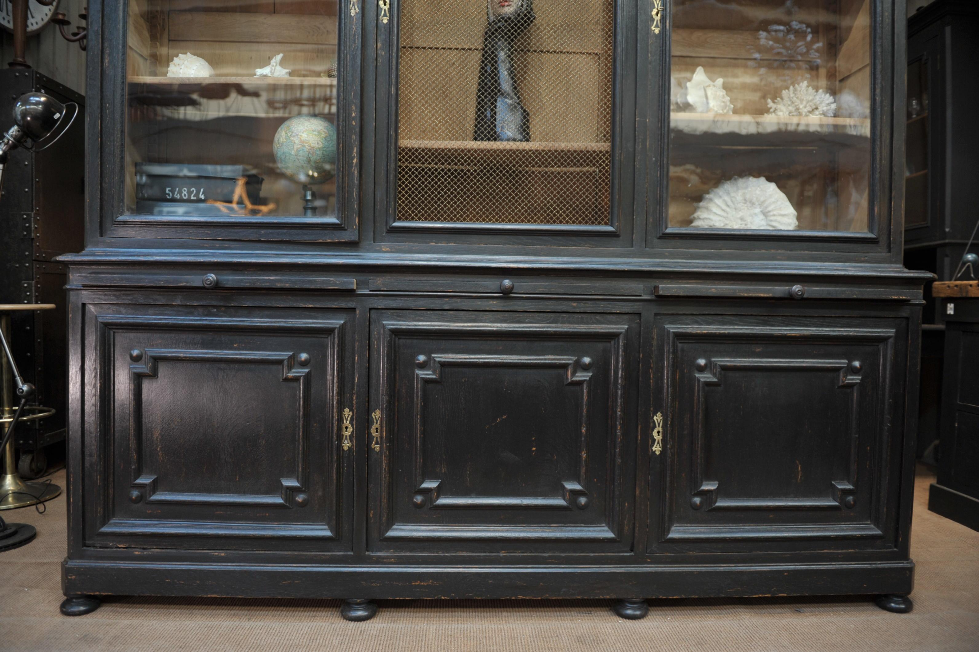 2 Corps Buffet or Bookcase in Solid Oak, circa 1900 2