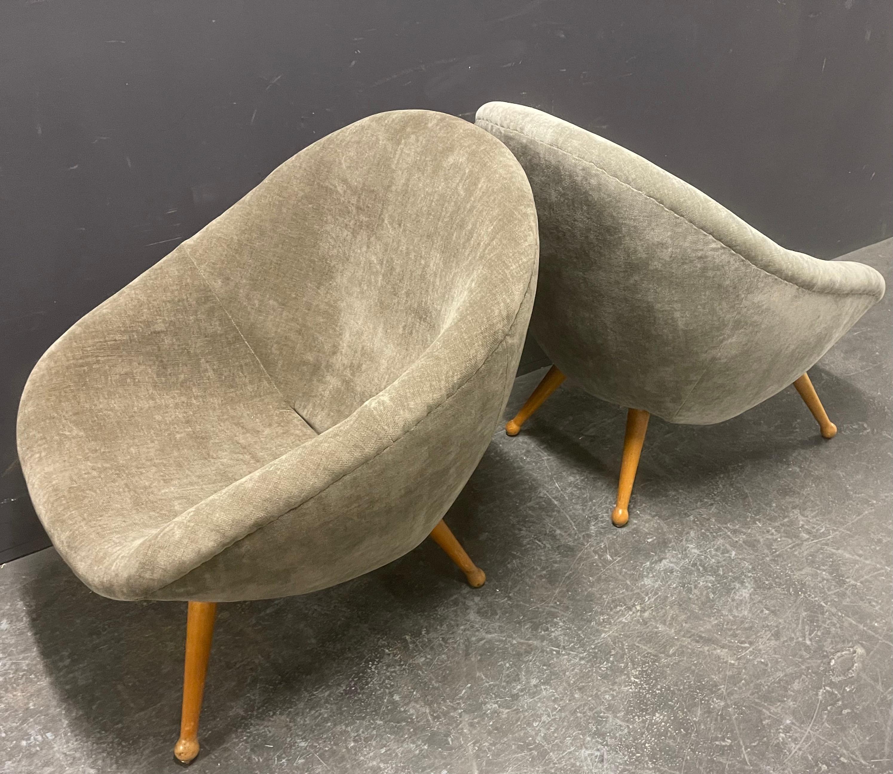 2 fauteuils confortables de France Bon état - En vente à Munich, DE