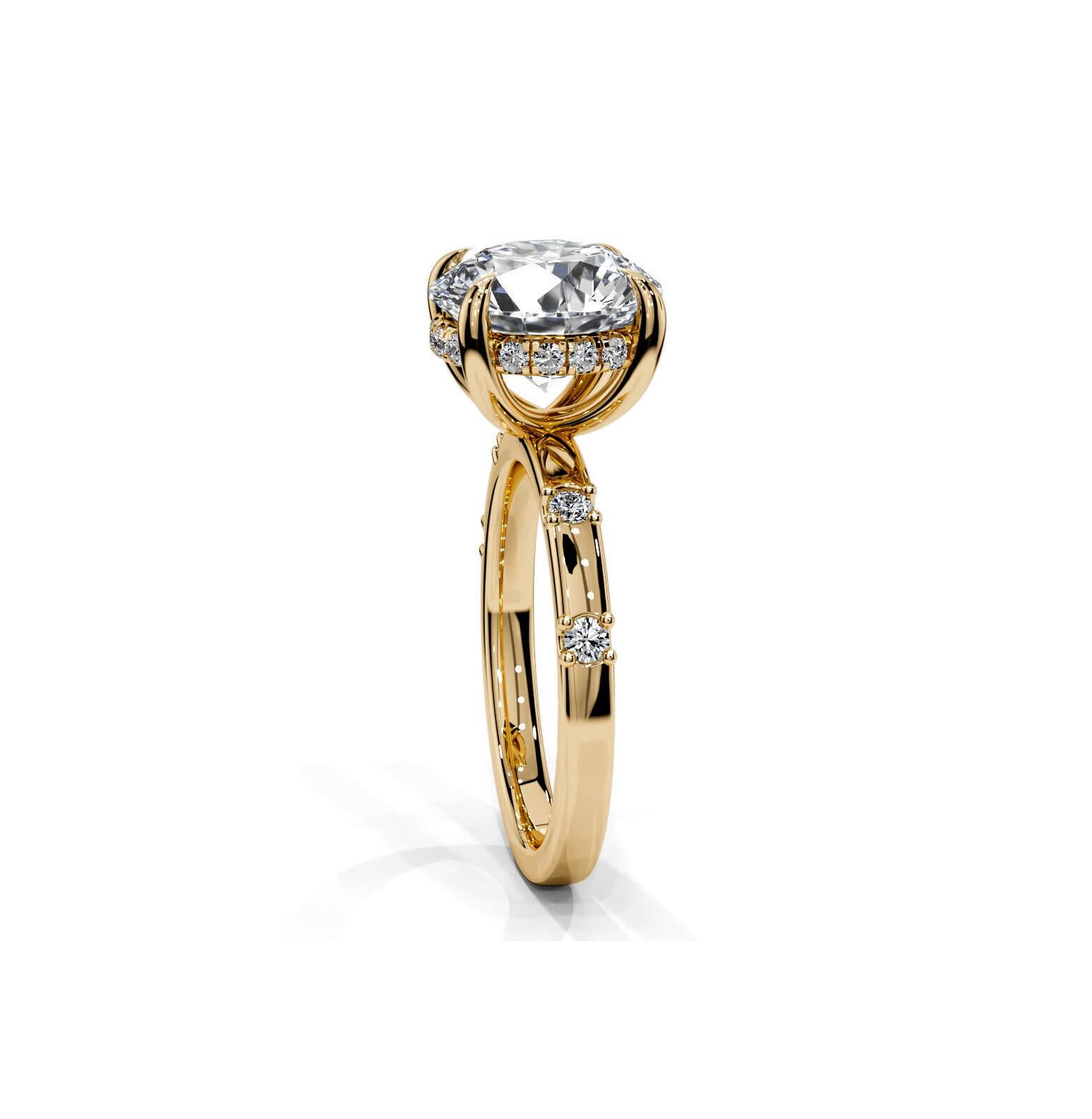 For Sale:  2 ct moissanite engagement ring in 14k gold 10