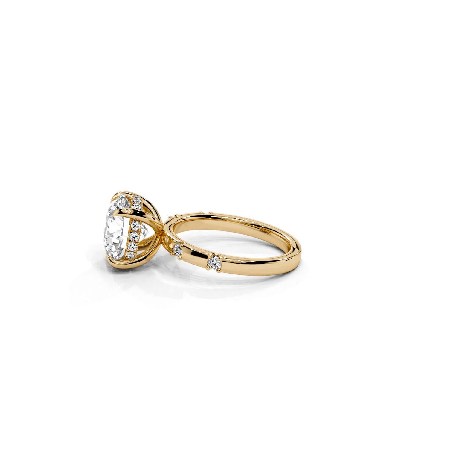 For Sale:  2 ct moissanite engagement ring in 14k gold 7