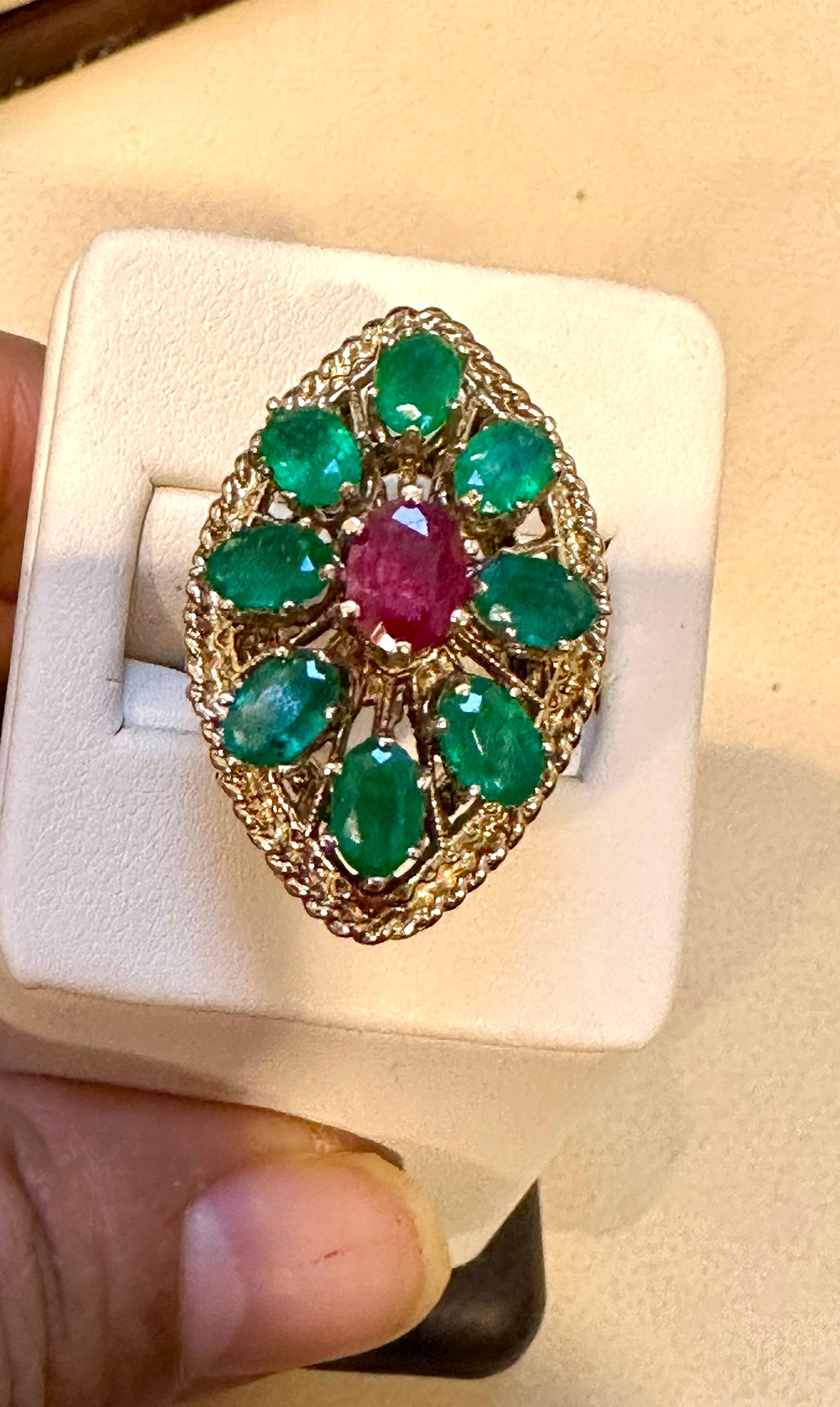 2 Ct Natural Emerald, 1 Oval Ruby Cocktail Marquise Shape Ring 14 Kt Yellow Gold For Sale 7
