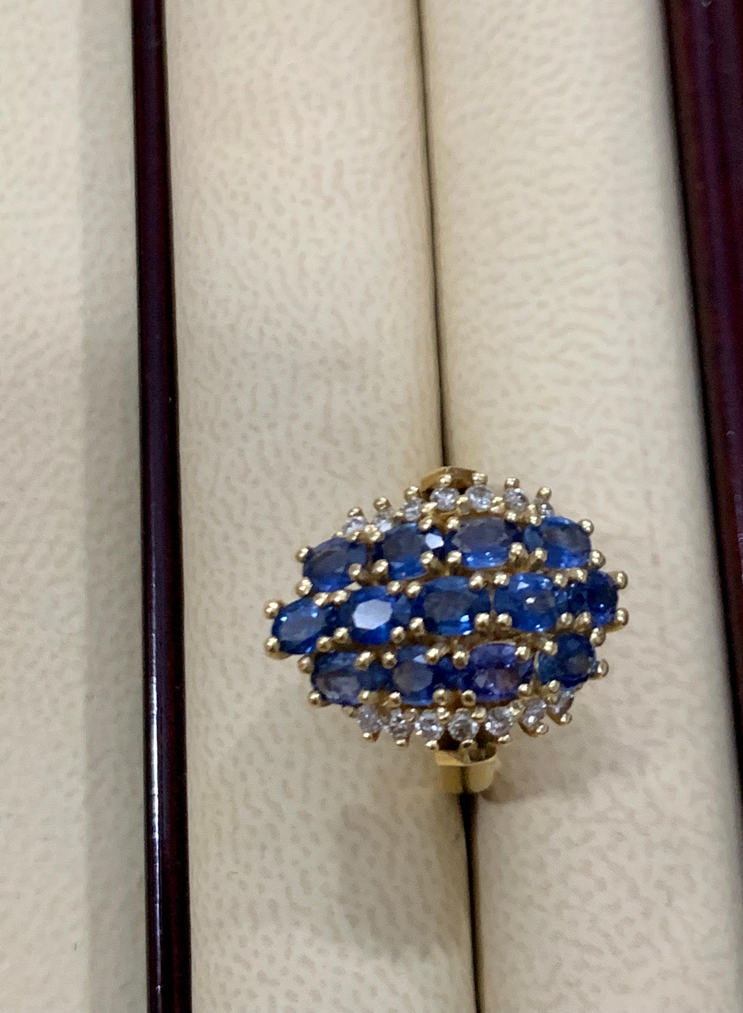 2 Karat Ovaler blauer Saphir und Diamant-Cocktailring aus 14 Karat Gold Estate im Angebot 6