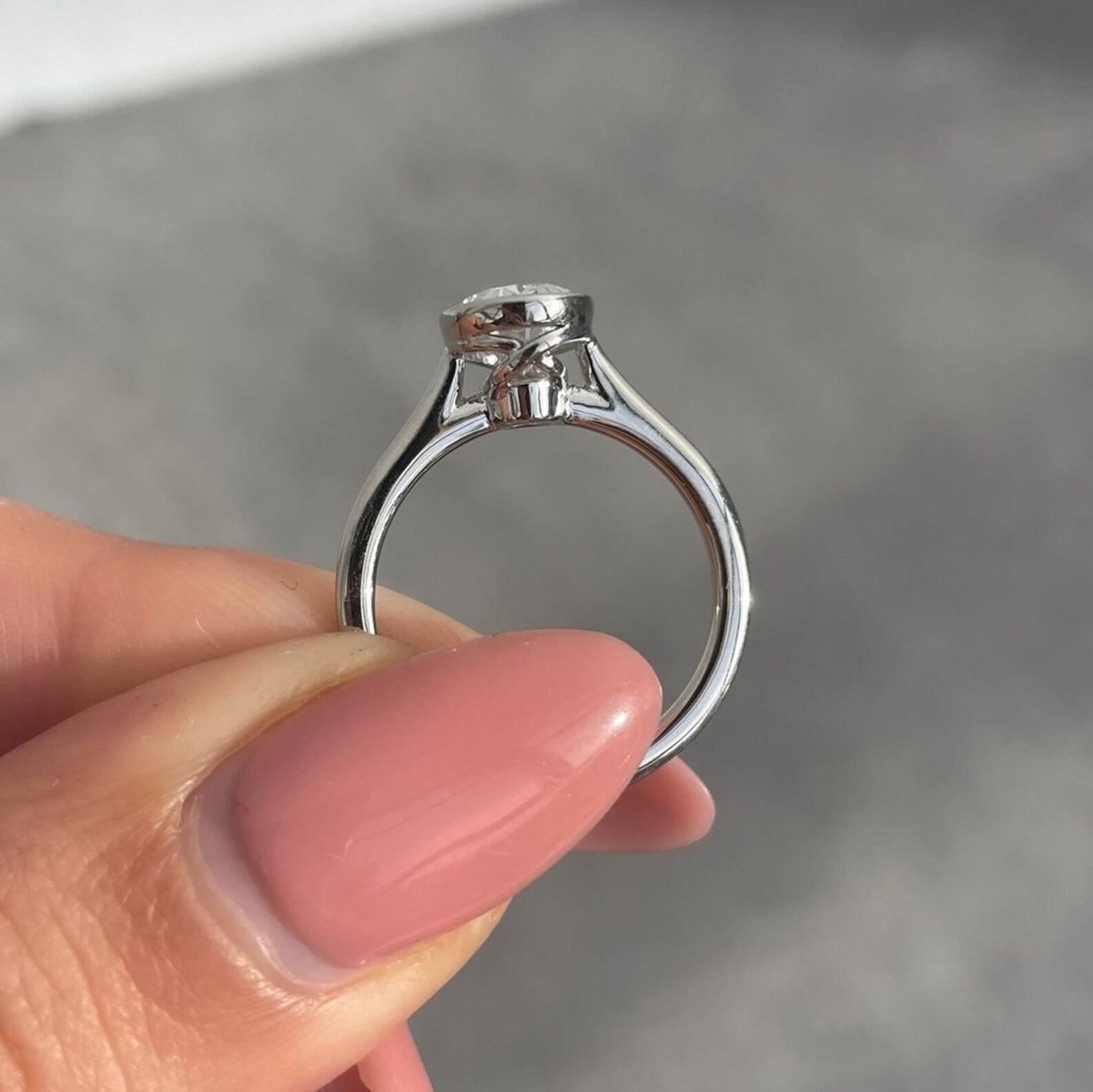 Women's or Men's 2 CT Oval Cut Bezel Set Moissanite 925 Sterling Silver Engagement Ring Gift. For Sale