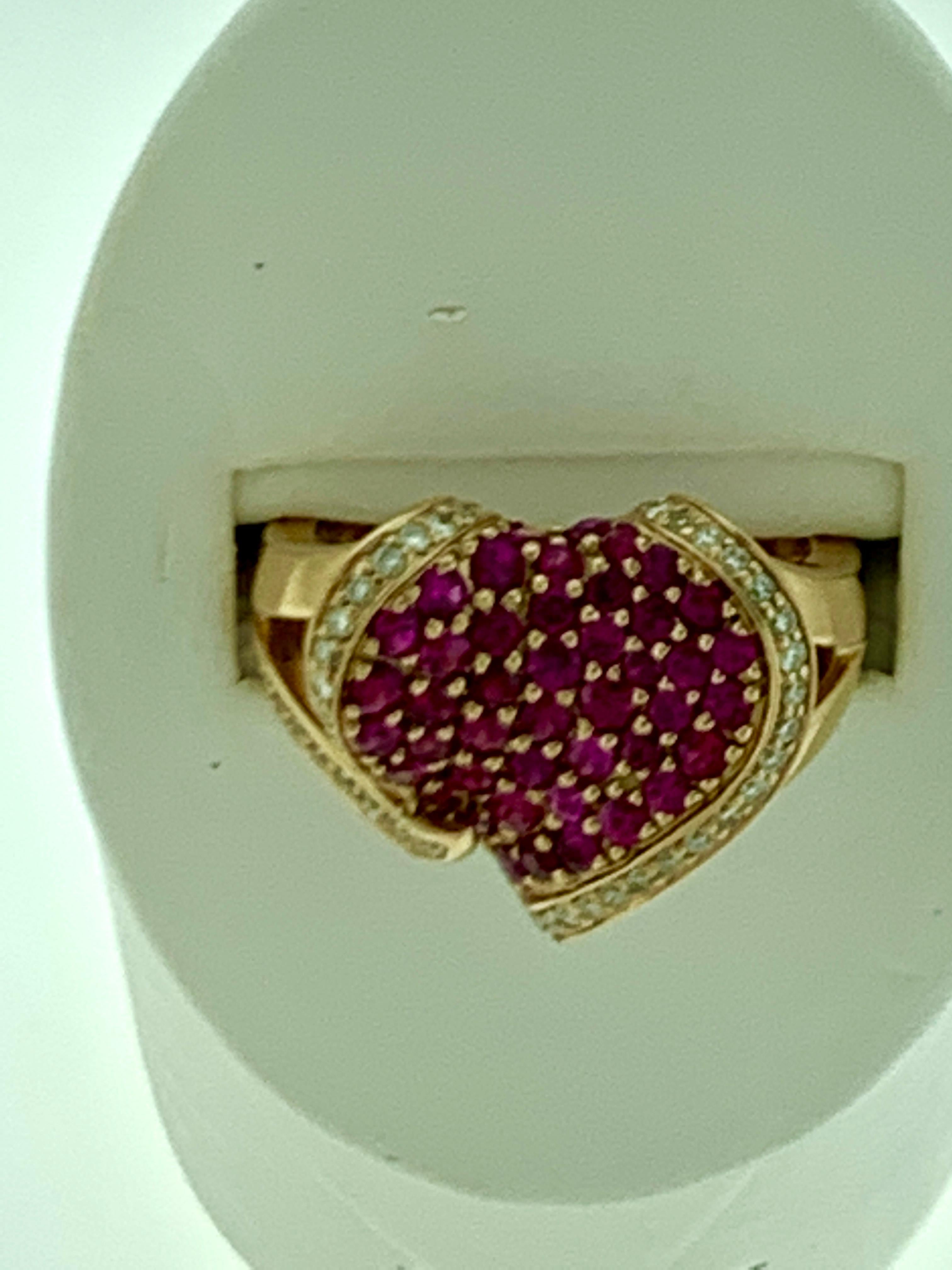 2 Carat Ruby and 0.75 Carat Diamond 18 Karat Rose Gold Heart Shape Ring For Sale 1