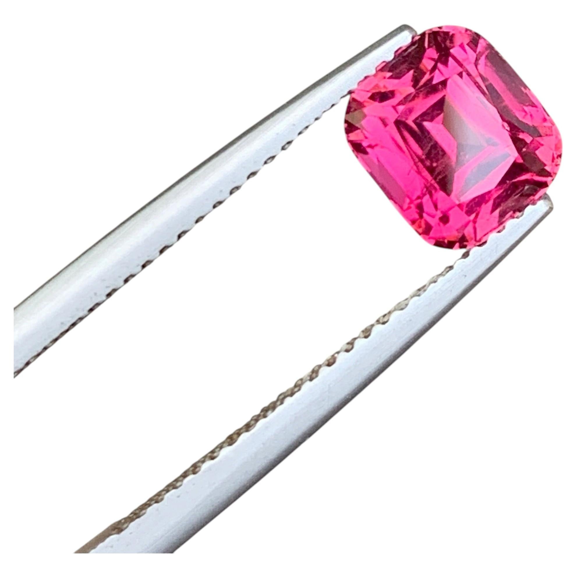 2 cts Hot Pink Tourmaline Step Cushion Cut Gemstone for Jewellery 7 mm For Sale