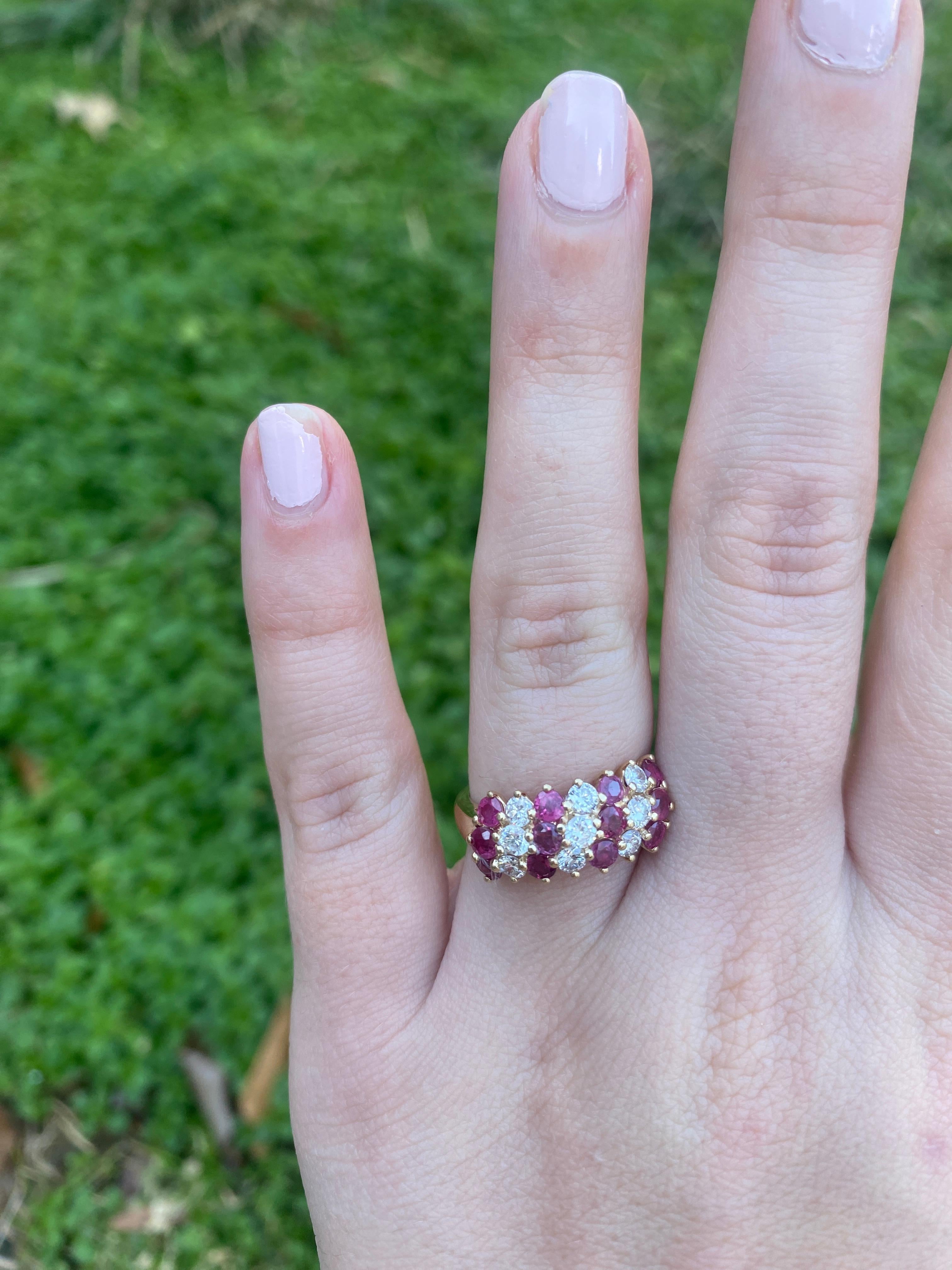 Bague à grappes de rubis et diamants 2 carats, or jaune 14 carats, taille de bague 6,25 en vente 2