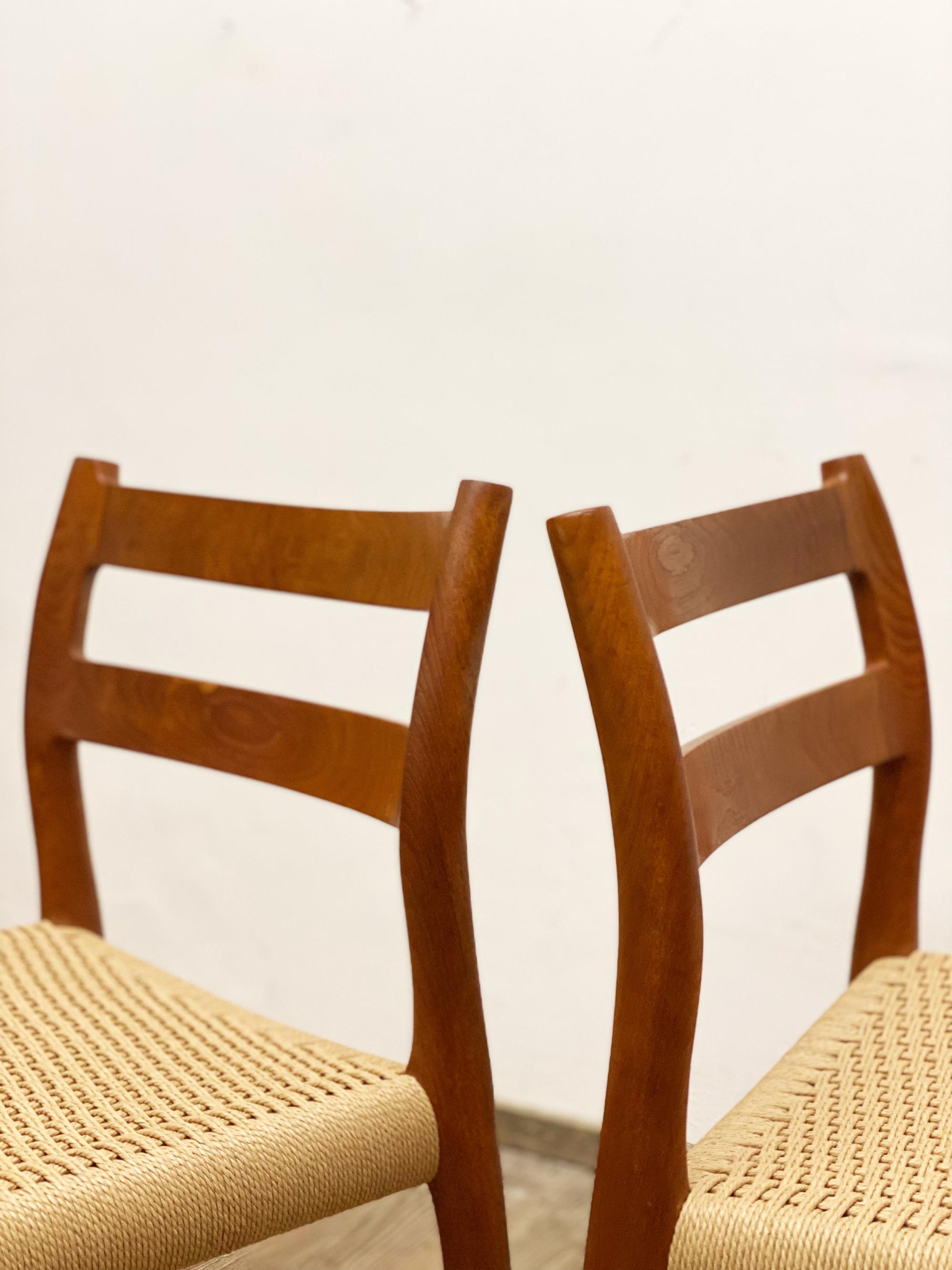 2 Danish Mid-Century Teak Dining Chairs #84 by Niels O. Møller for J. L. Moller For Sale 3