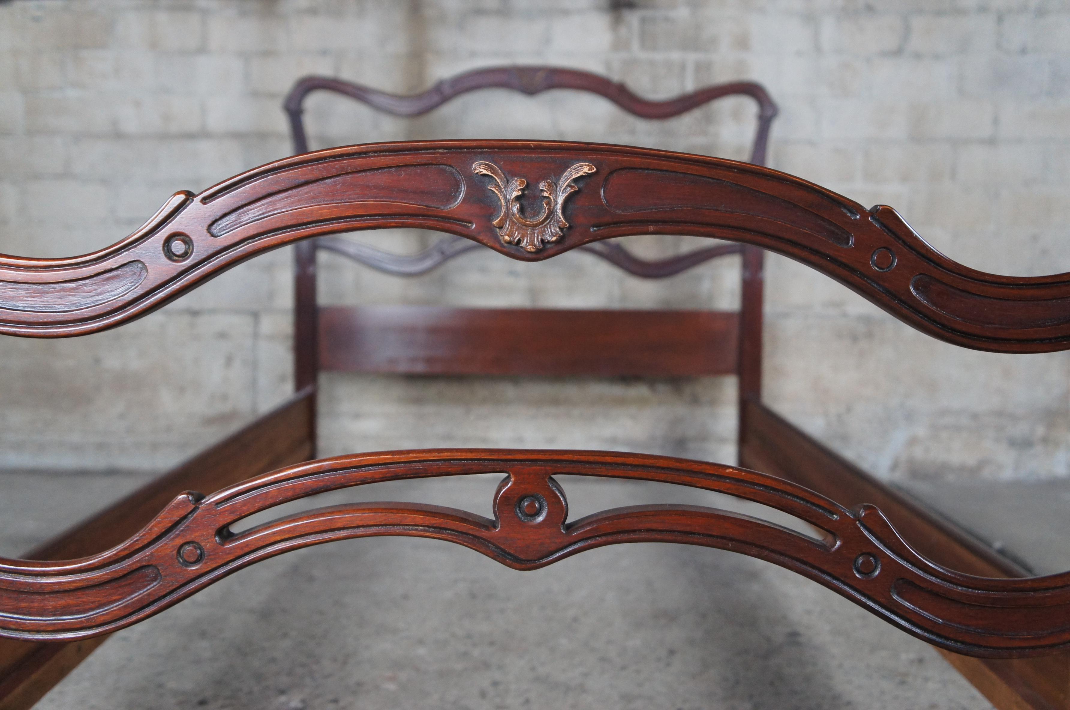 2 Davis Cabinet Co Chippendale Style Mahogany Ladder Ribbon Back Twin Size Beds 3