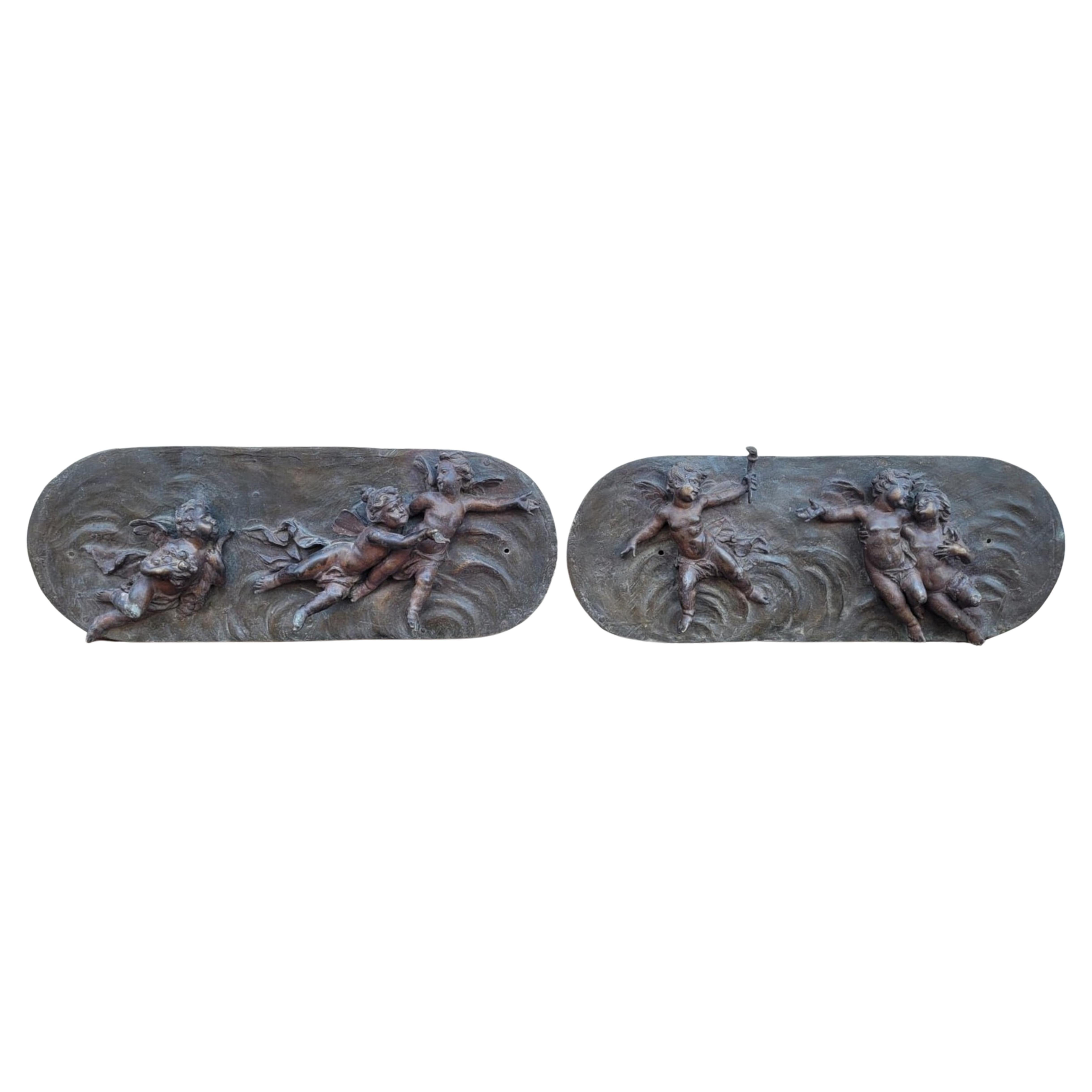 2 Decorative Bronze Plates With Putti, XIXth Century For Sale