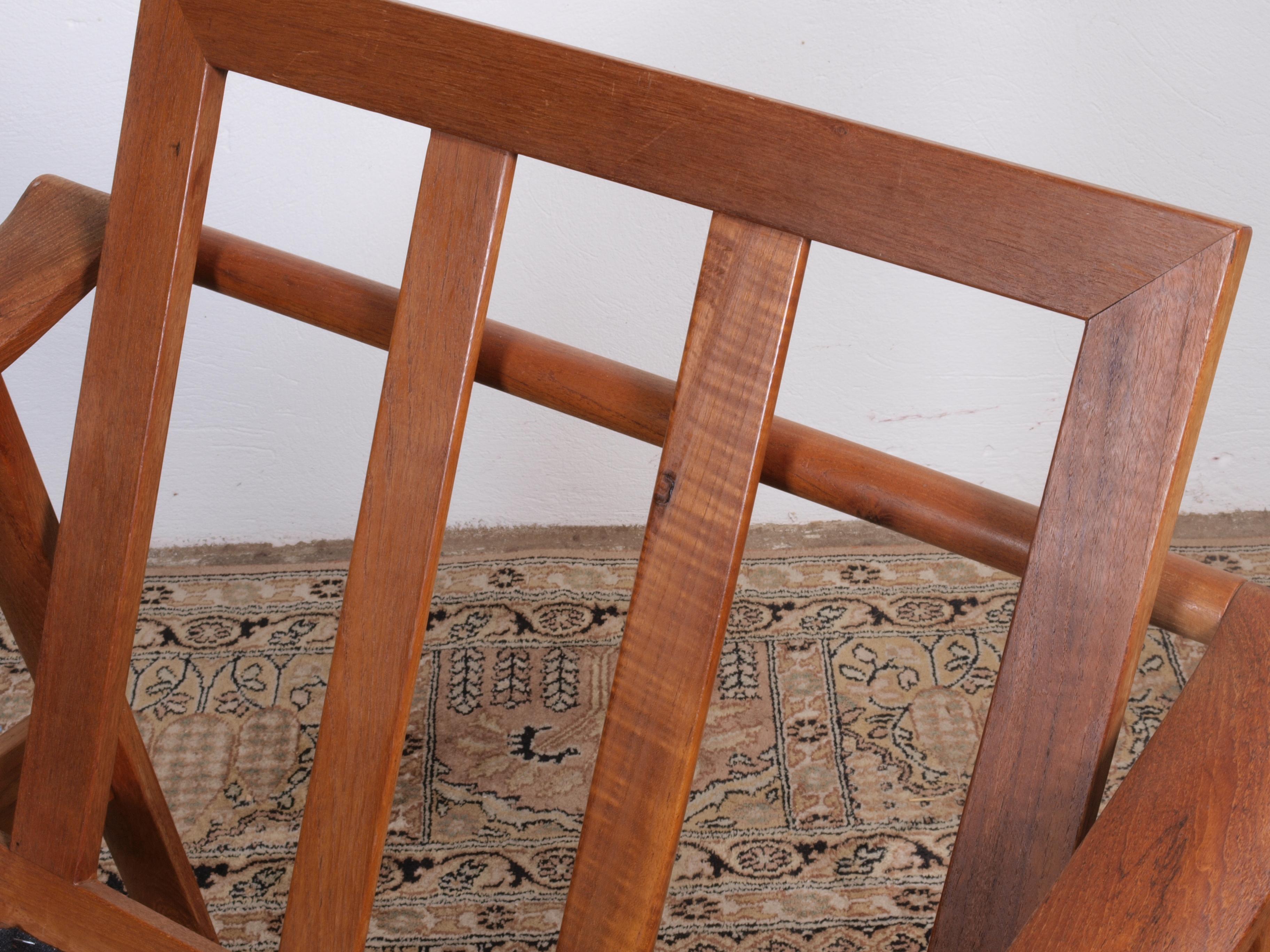 2 Design Mid-Century Lounge Chairs in Teak from Denmark 8