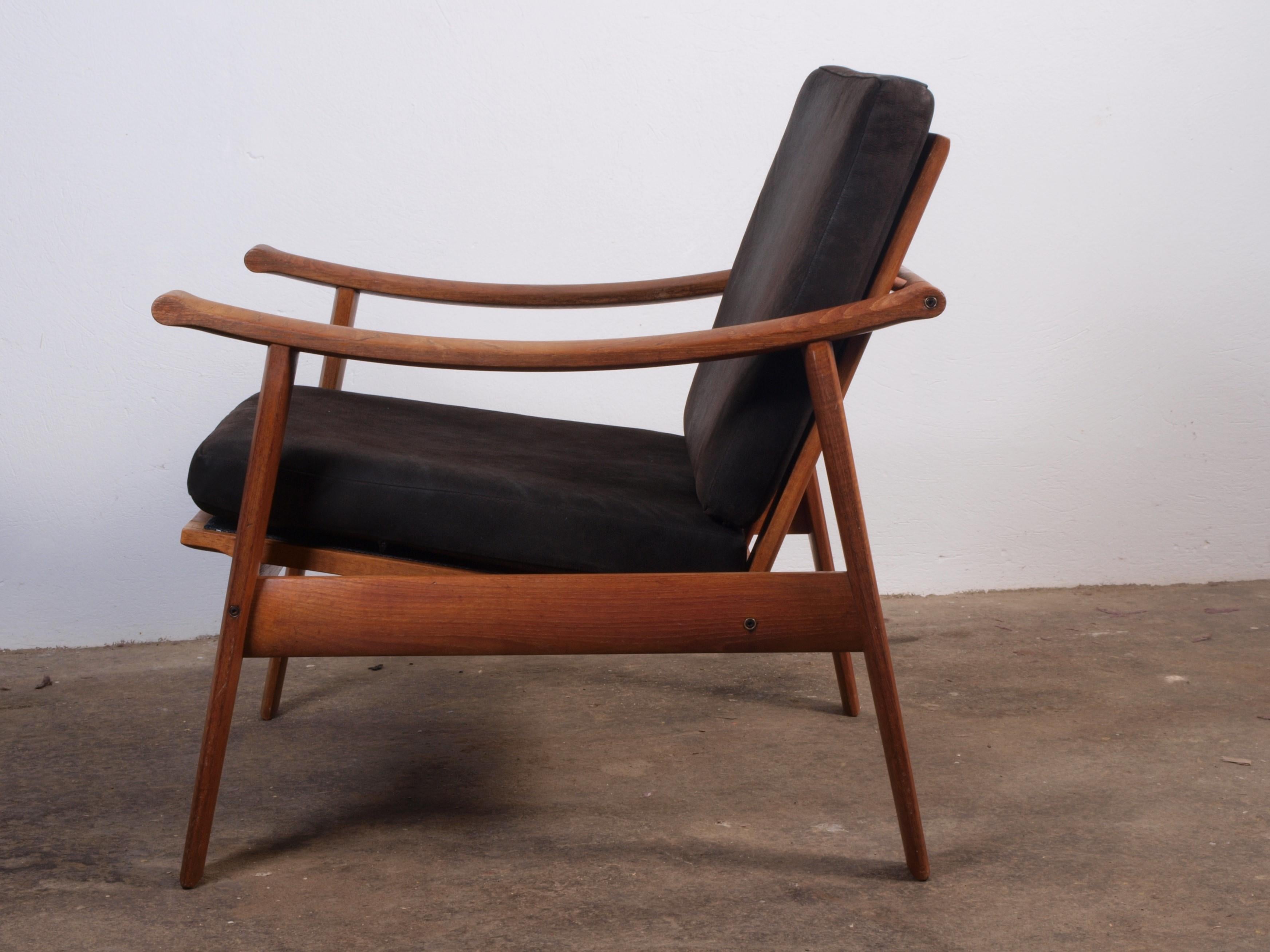 2 Design Mid-Century Lounge Chairs in Teak from Denmark For Sale 10