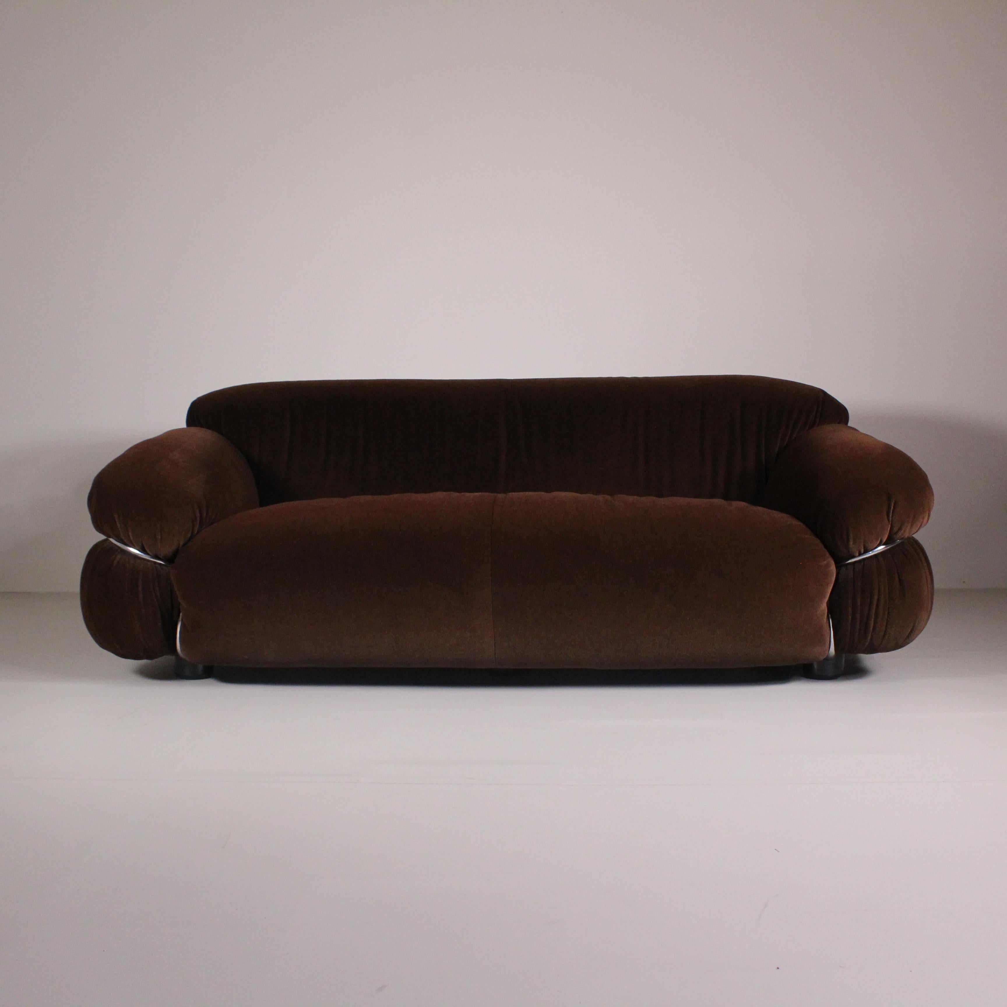 Mid-20th Century 2 Sesann sofas Gianfranco Frattini Cassina