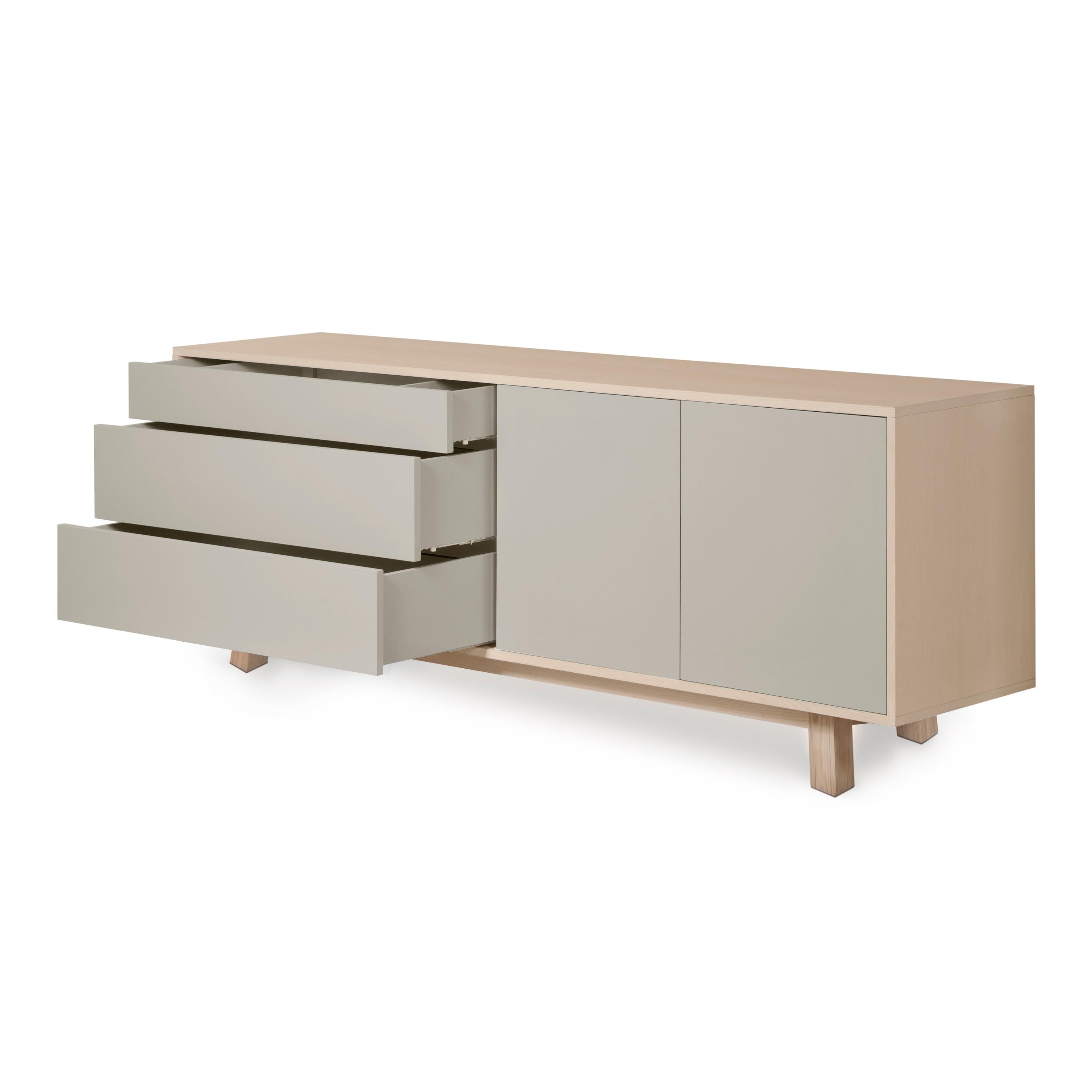 Laqué Enfilade bas personnalisable gris clair, design Eric Gizard - Paris en vente