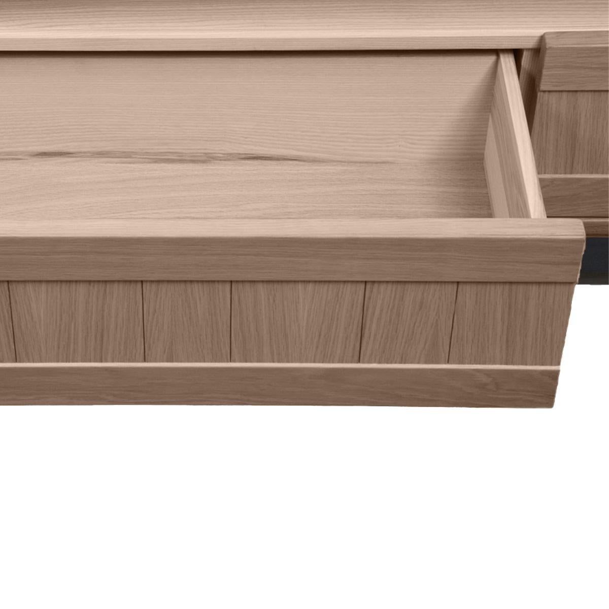 Fait main Meuble TV 2 tiroirs en Oak, vernis naturel & teinté gris, design C. Lecomte en vente