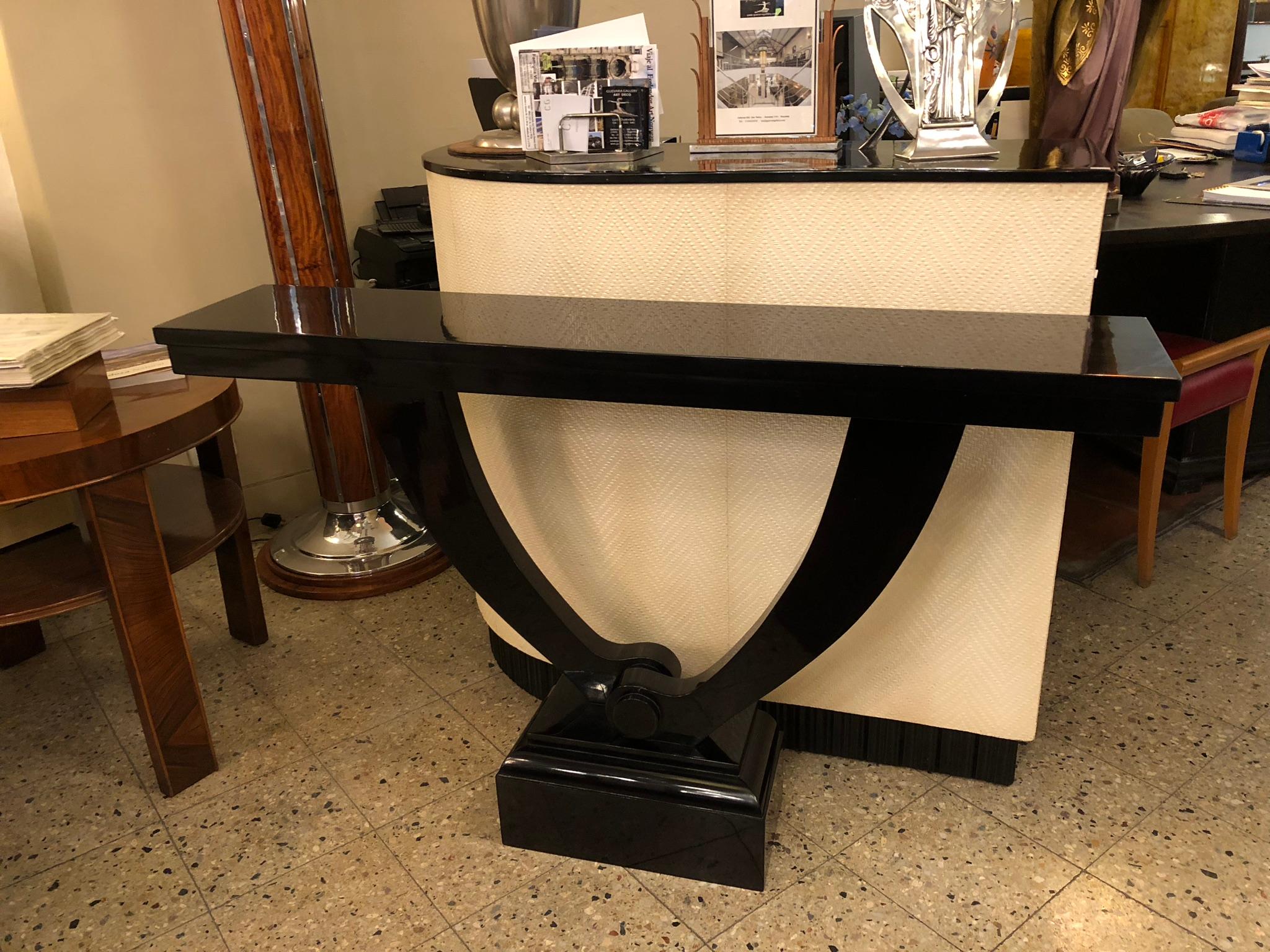 Mid-20th Century 2 Elegant Consoles Style Art Deco in Wood and Polyurethanic Lacquer, French 1930 For Sale