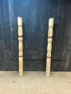 2 antike Dekorationselemente aus polychrom geschnitztem Holz, CIRCA 1930