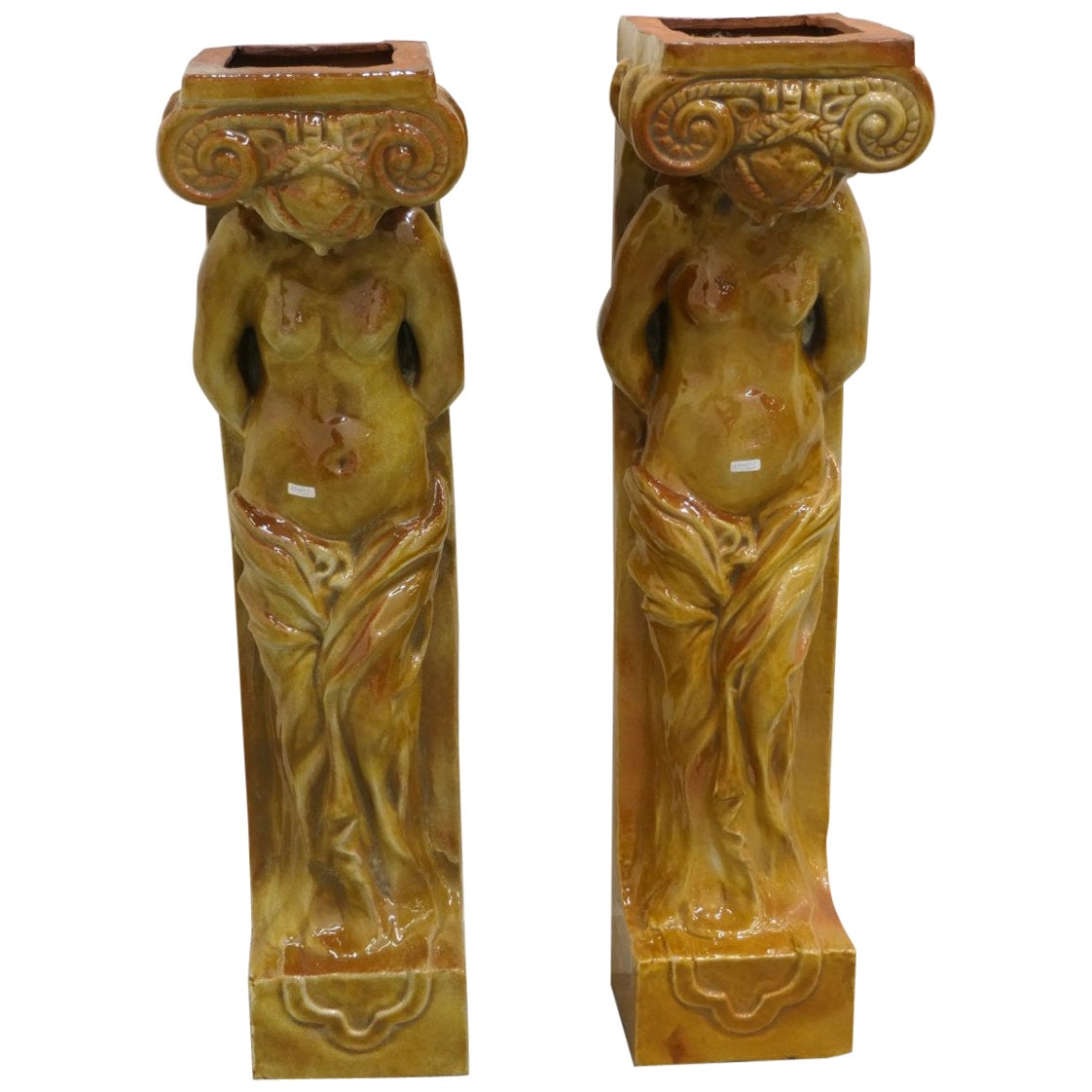 2 cariatidi in terracotta smaltata del 1930 circa in vendita