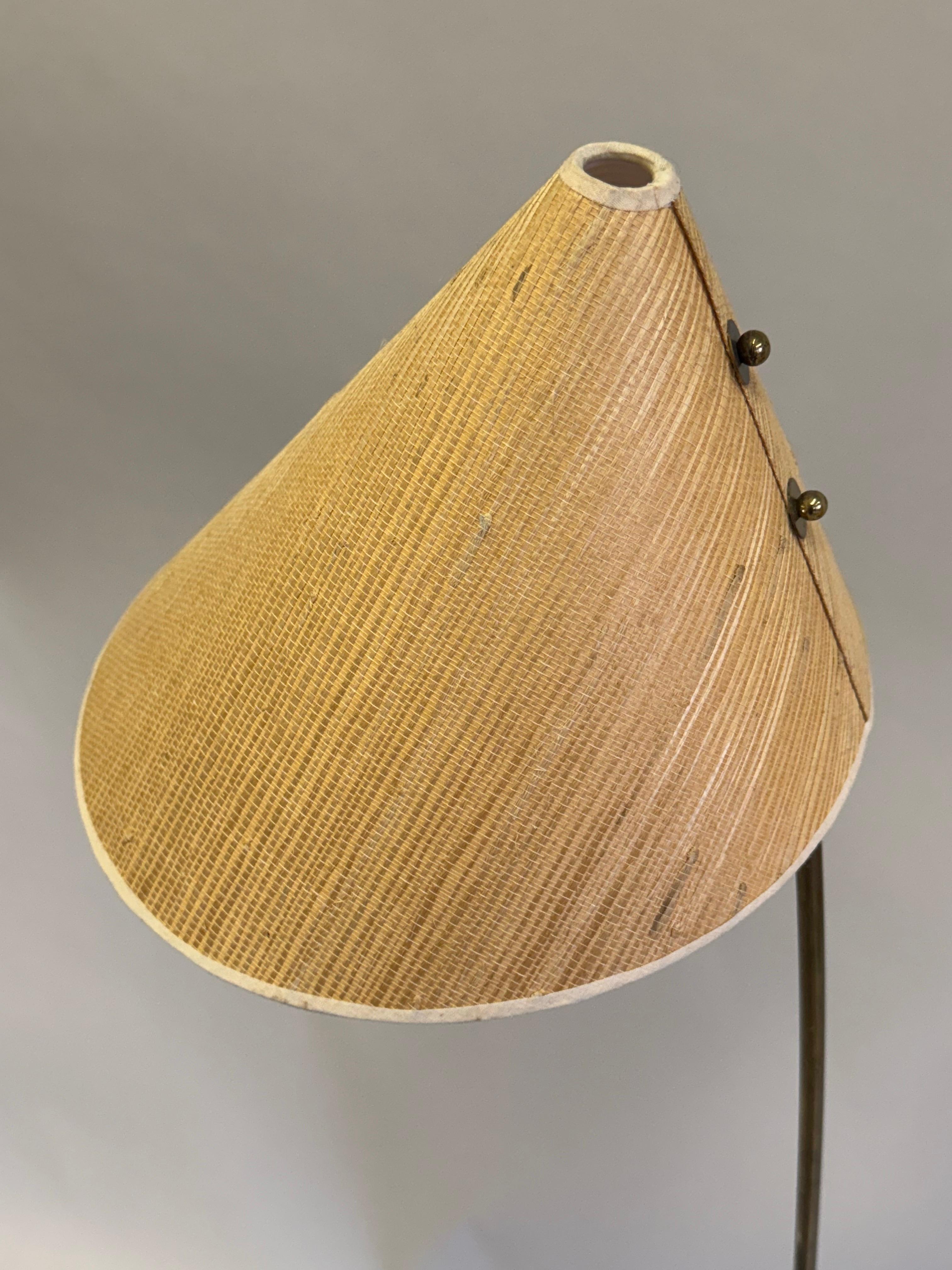 2 Lampade da terra europee della metà del secolo moderno / tardo Art Deco di Karl Hagenauer in vendita 4