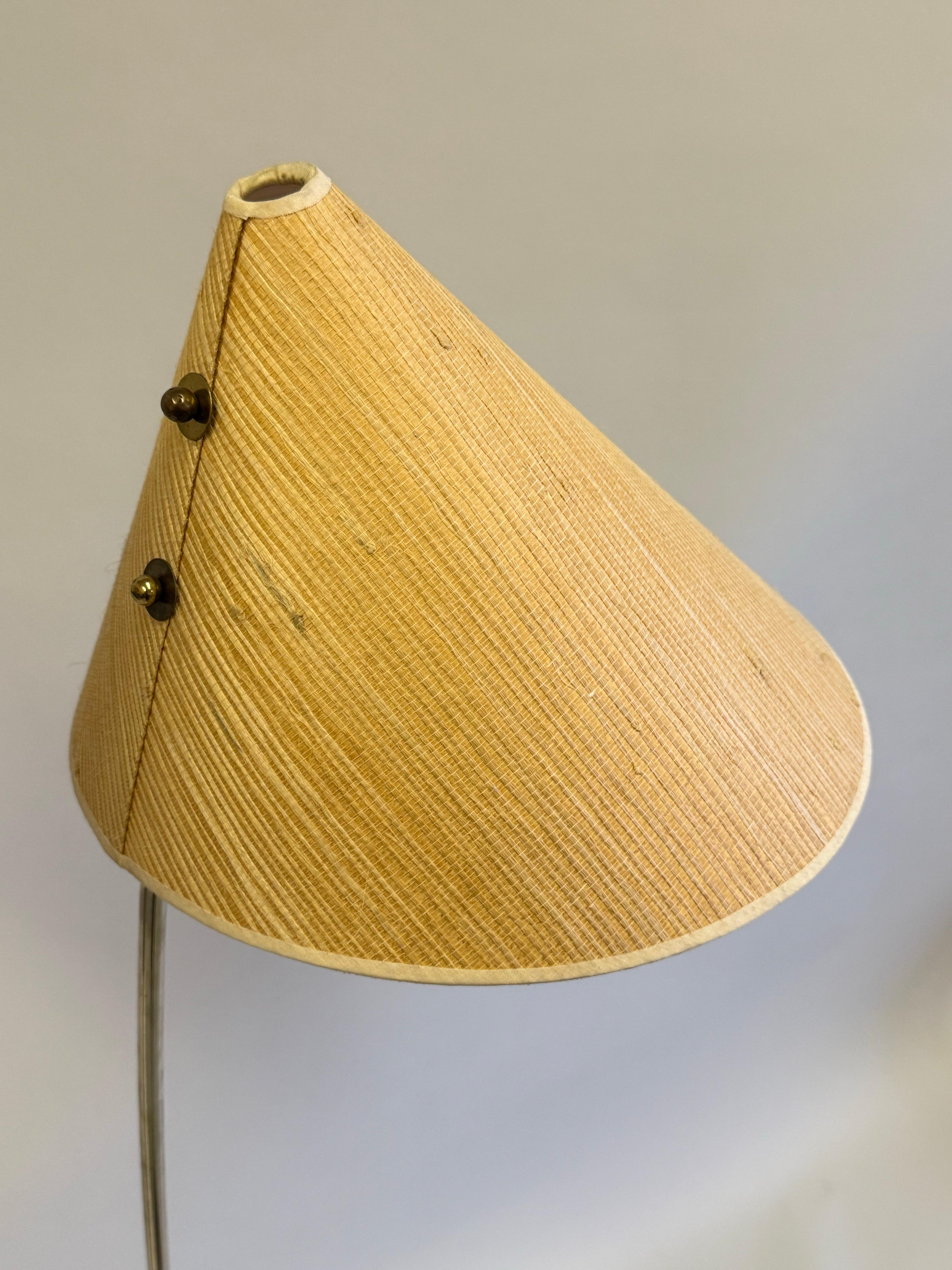2 Lampade da terra europee della metà del secolo moderno / tardo Art Deco di Karl Hagenauer in vendita 5