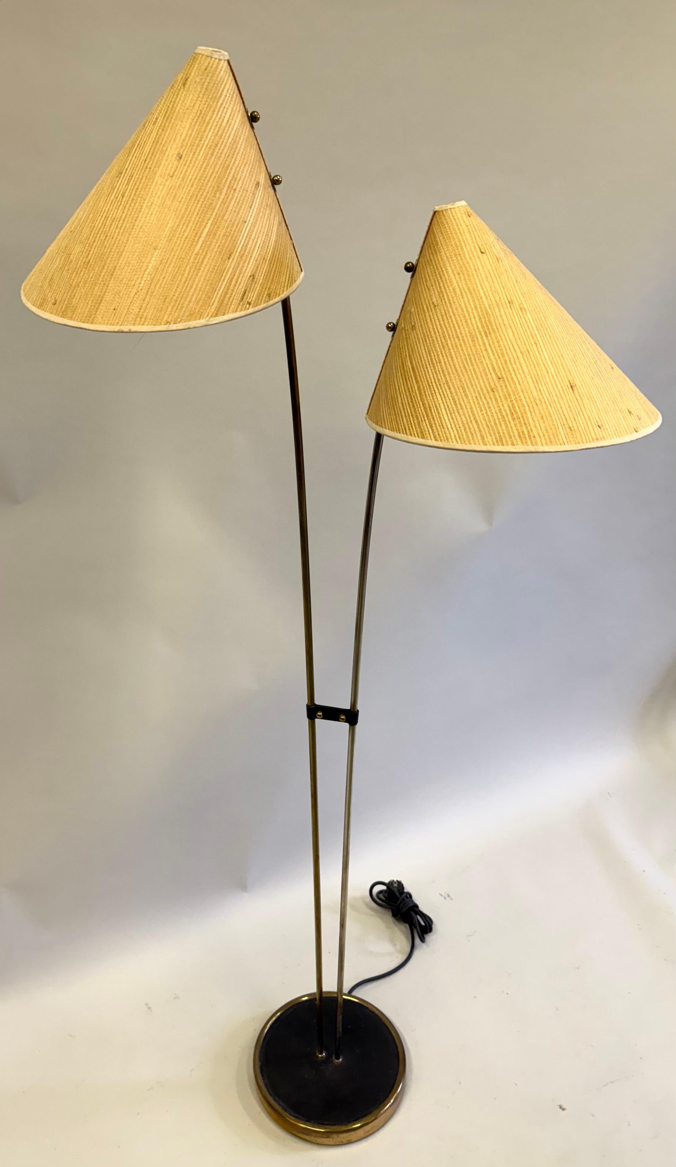 2 Lampade da terra europee della metà del secolo moderno / tardo Art Deco di Karl Hagenauer In condizioni buone in vendita a New York, NY