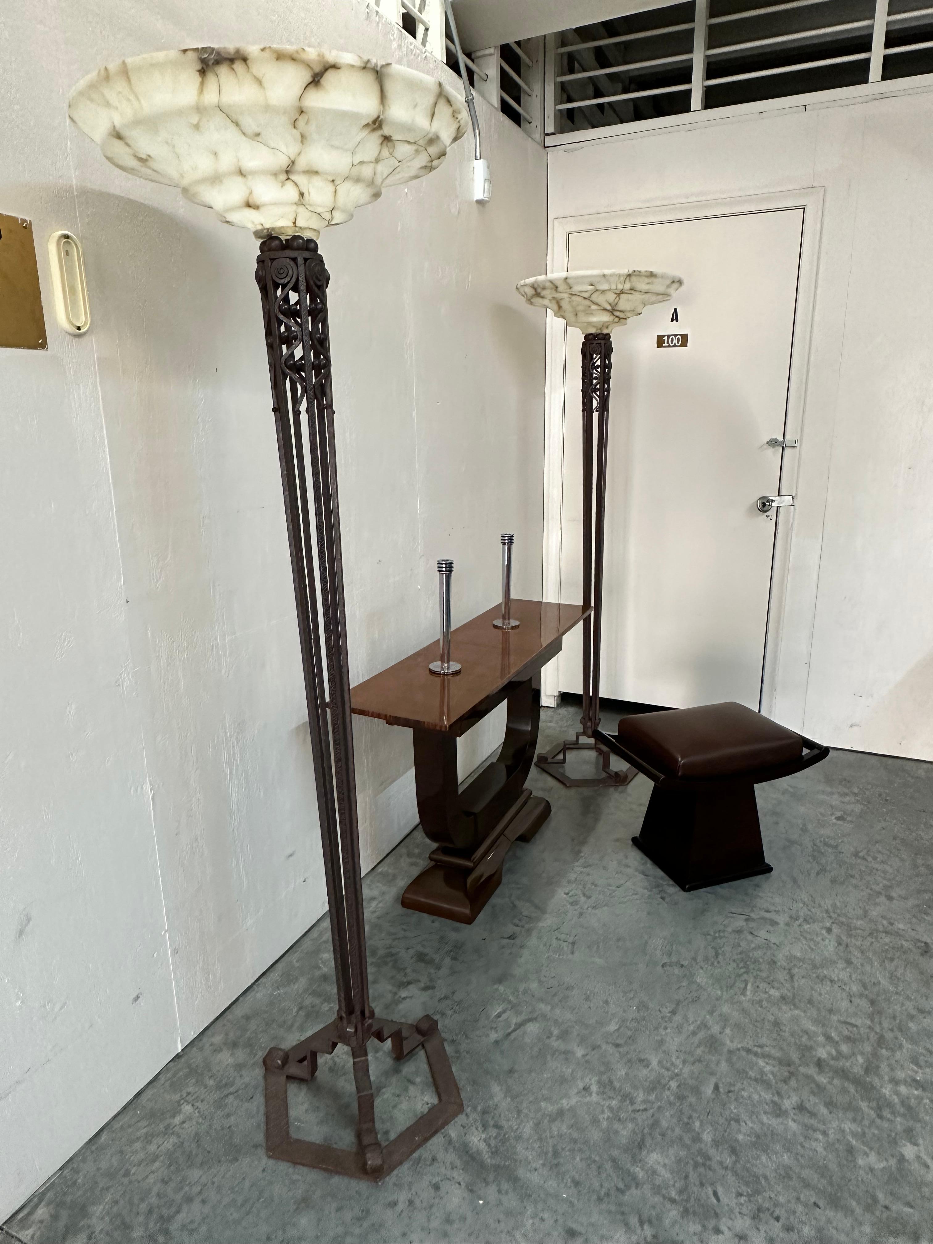 2 Floor Lamps, Jugendstil, Art Nouveau, Liberty, Materials: Alabaster and iron For Sale 4