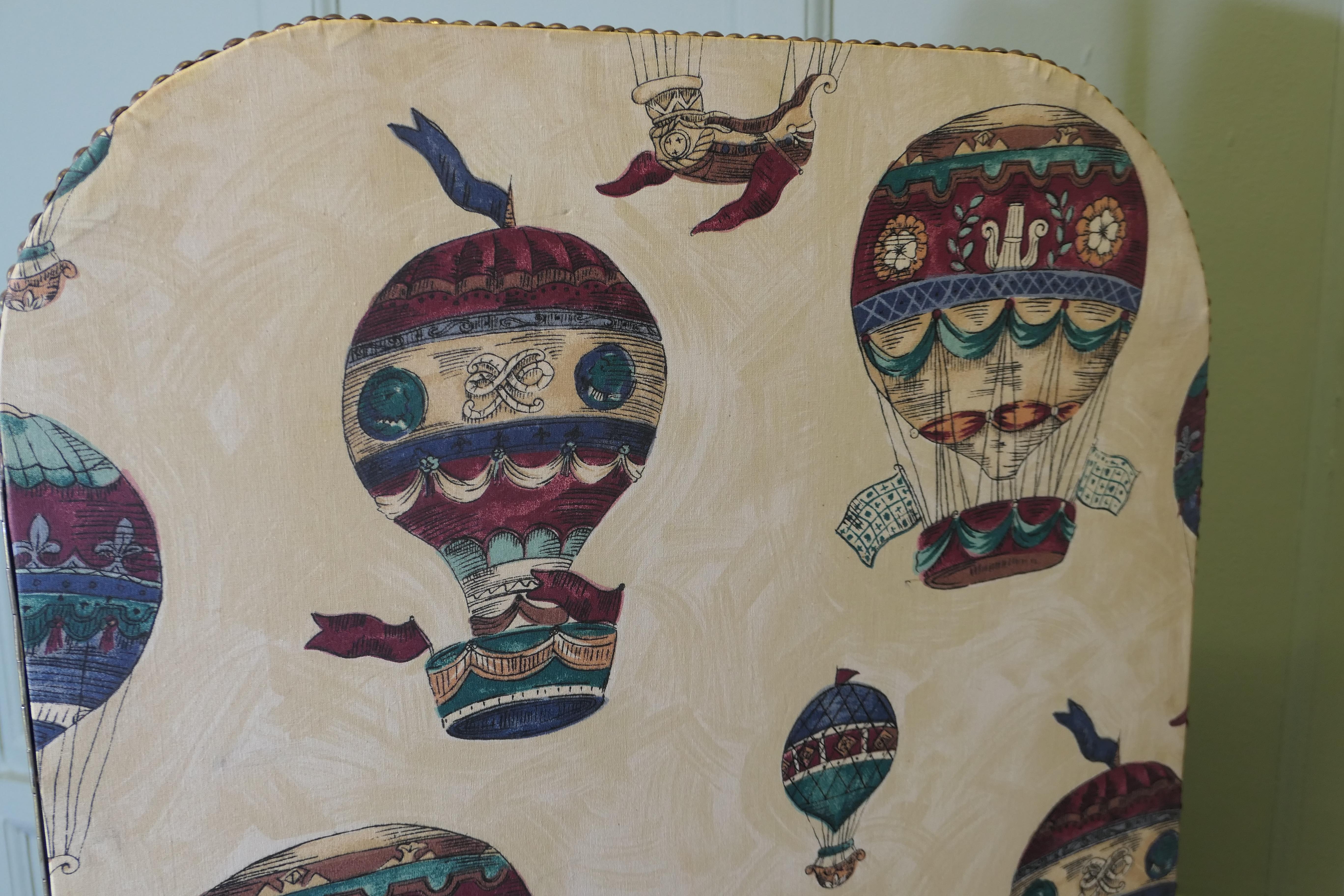 2 Fold Screen with Hot Air Balloons For Sale 2