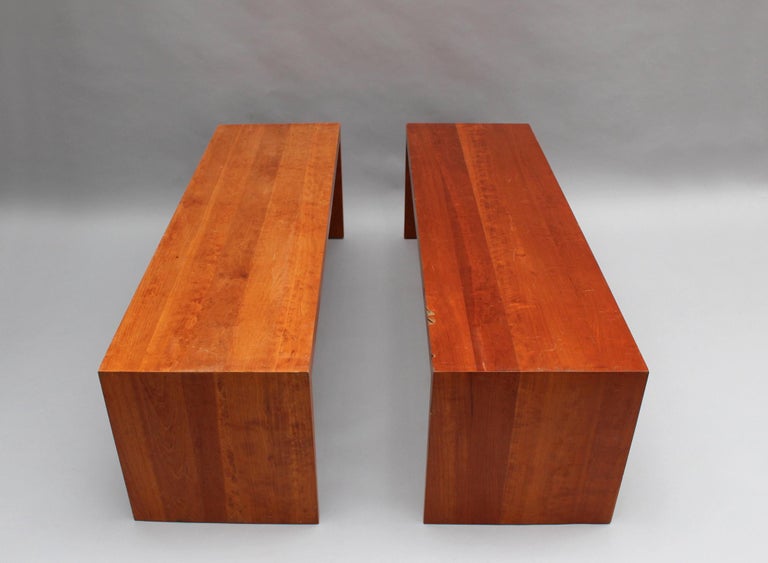 Model conceived in 1989 by the scenographer and designer Richard PEDUZZI (born in 1943) for the completion of the Grand Louvre project and deployed in 1993 in the rooms of the Egyptian arts department of the museum. 
These two benches are made in