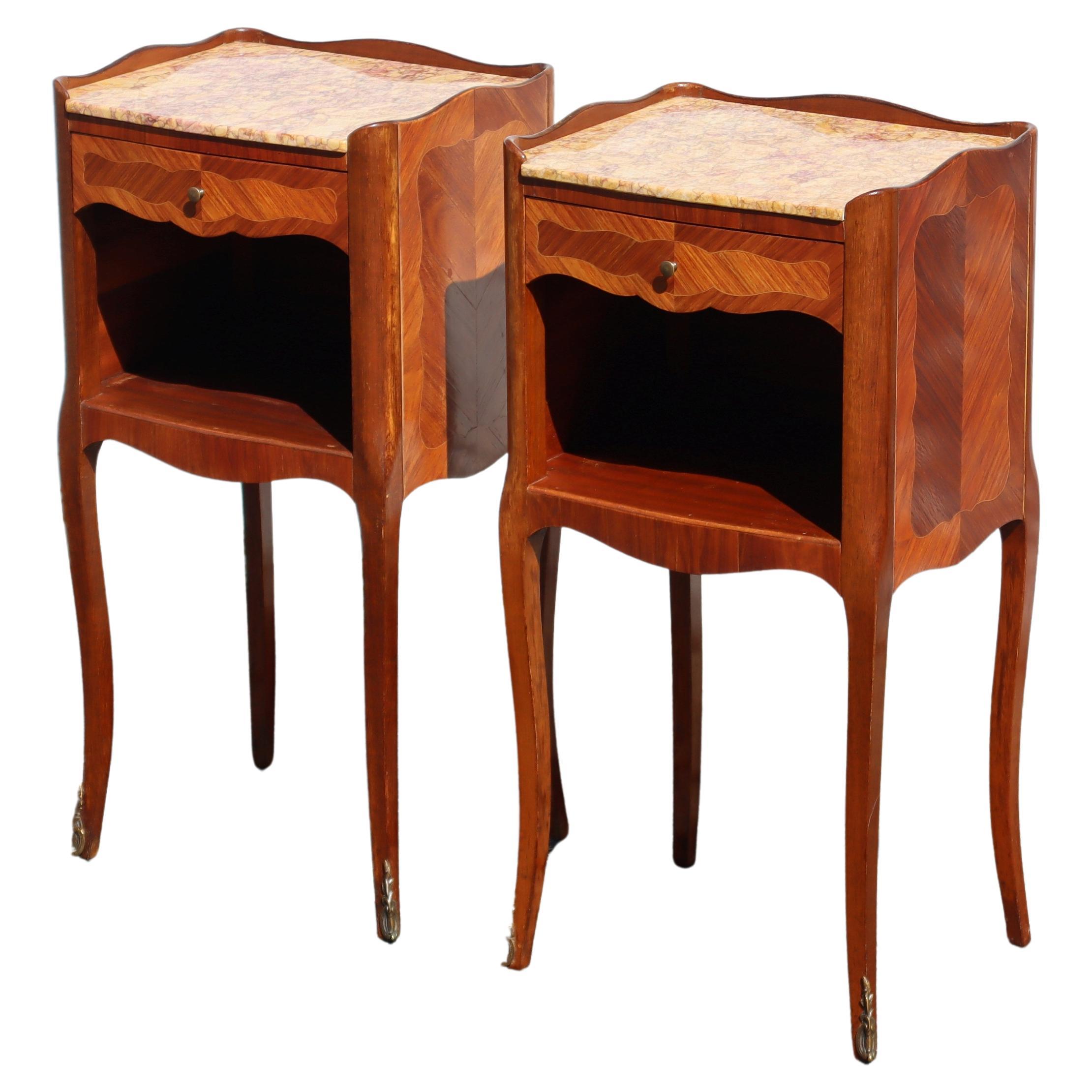 2 Tables de nuit anciennes en marqueterie de bois de rose - Paire de tables de nuit en marbre et bois  en vente