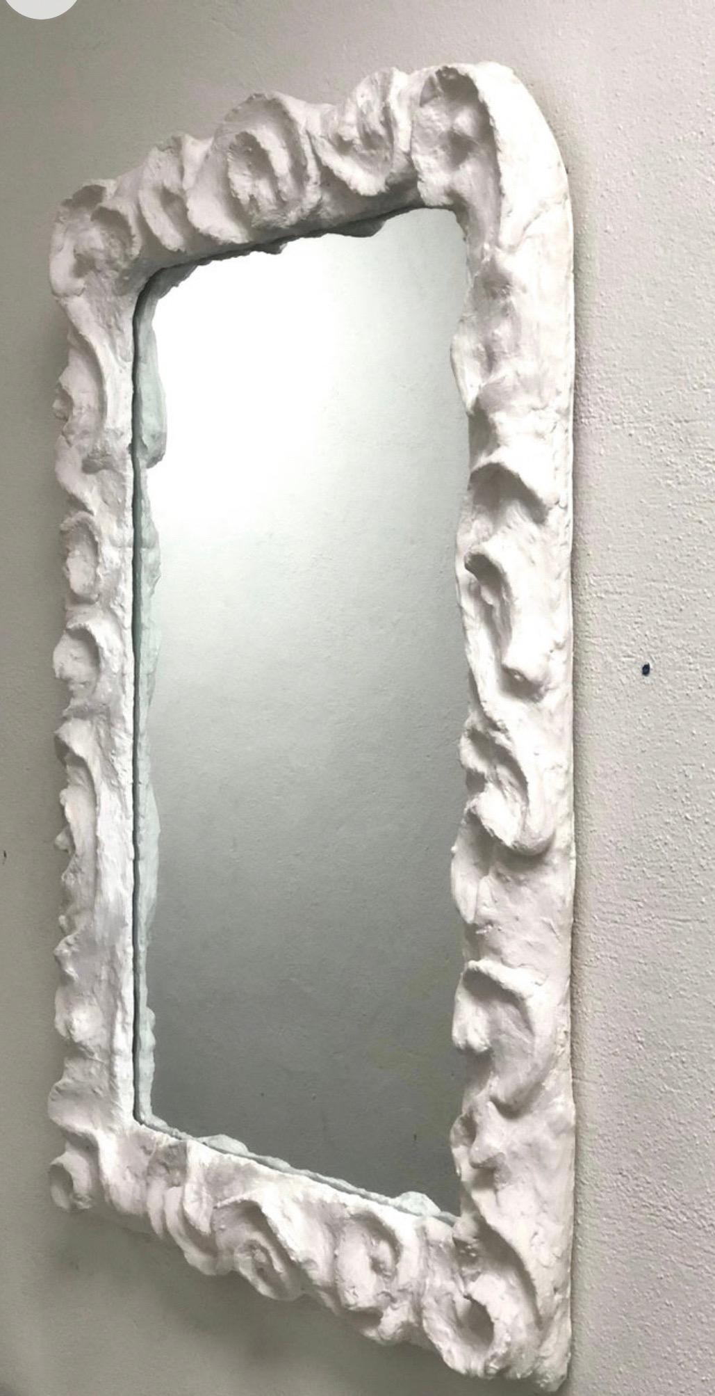 Français 2 miroirs français en plâtre fabriqués à la main dans le style de Serge Roche en vente