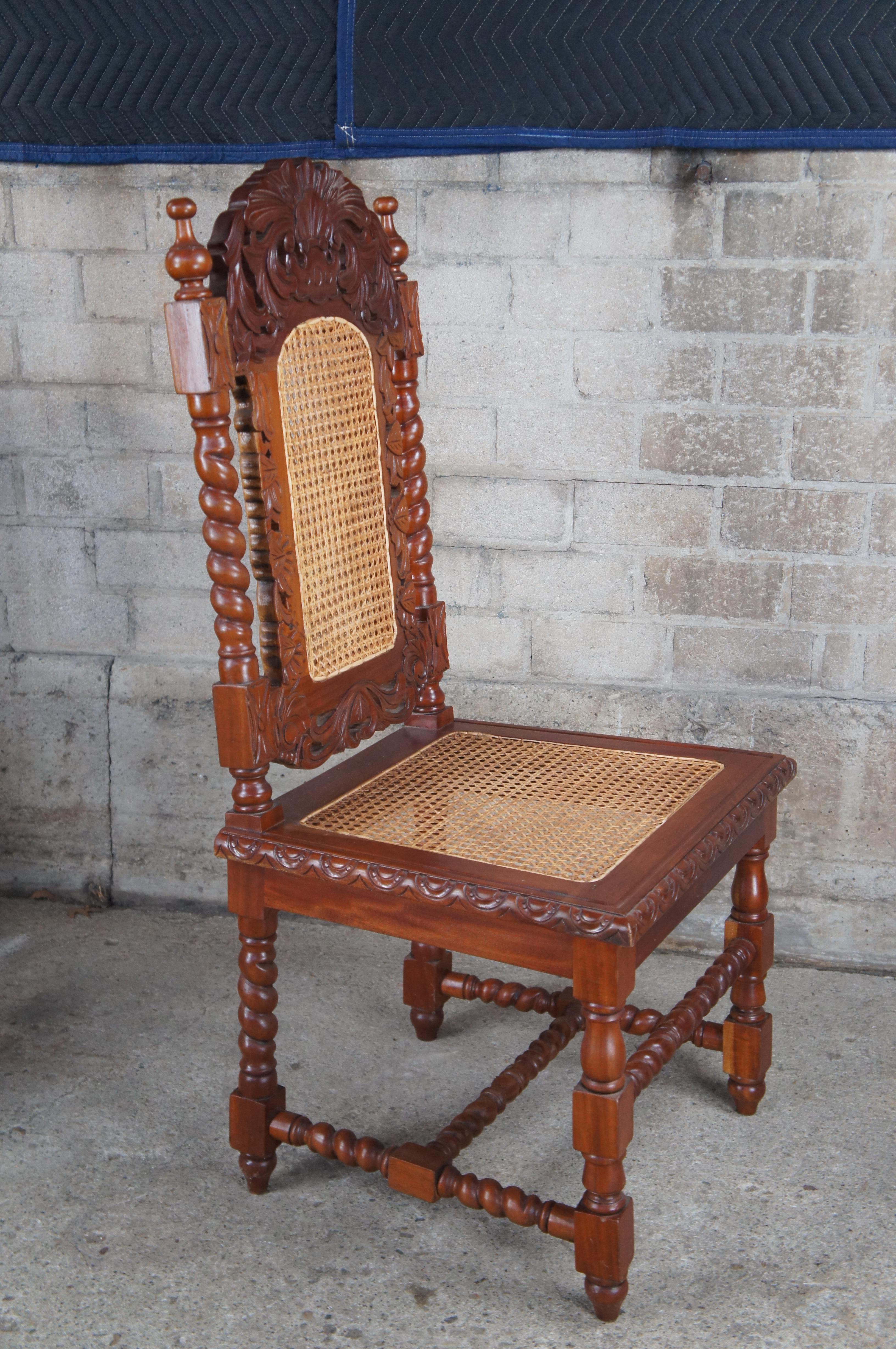 20ième siècle 2 chaises d'appoint en acajou sculpté de style Louis XIII en tiges d'orge torsadées en vente