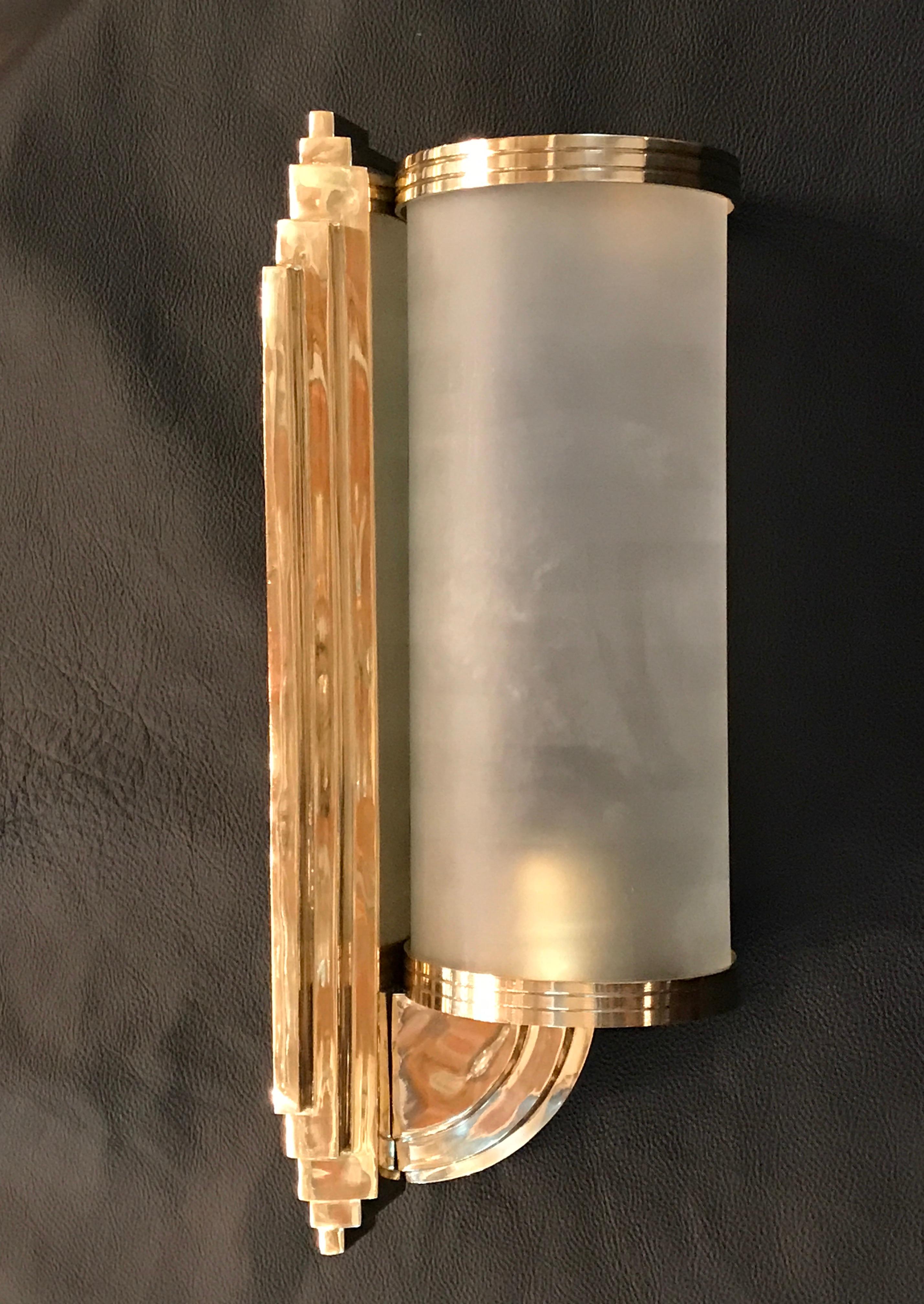 2 French Sconces in Bronze and Glass, Style: Art Deco, Year: 1930, German In Good Condition For Sale In Ciudad Autónoma Buenos Aires, C