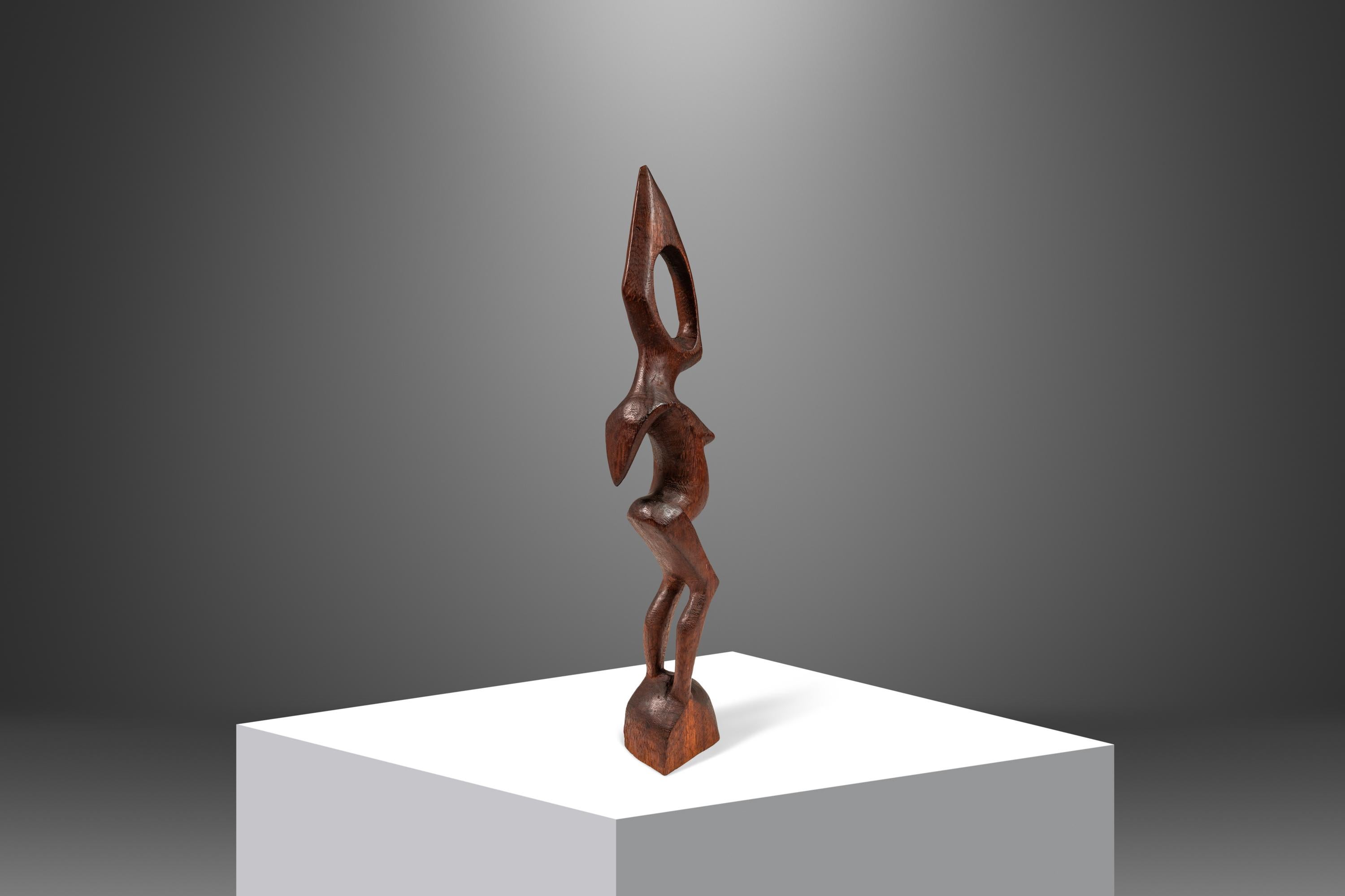 2 ft Pregnant Humanoid Sculpture Carved from Solid Mahogany, West Africa, 1970's In condizioni buone in vendita a Deland, FL
