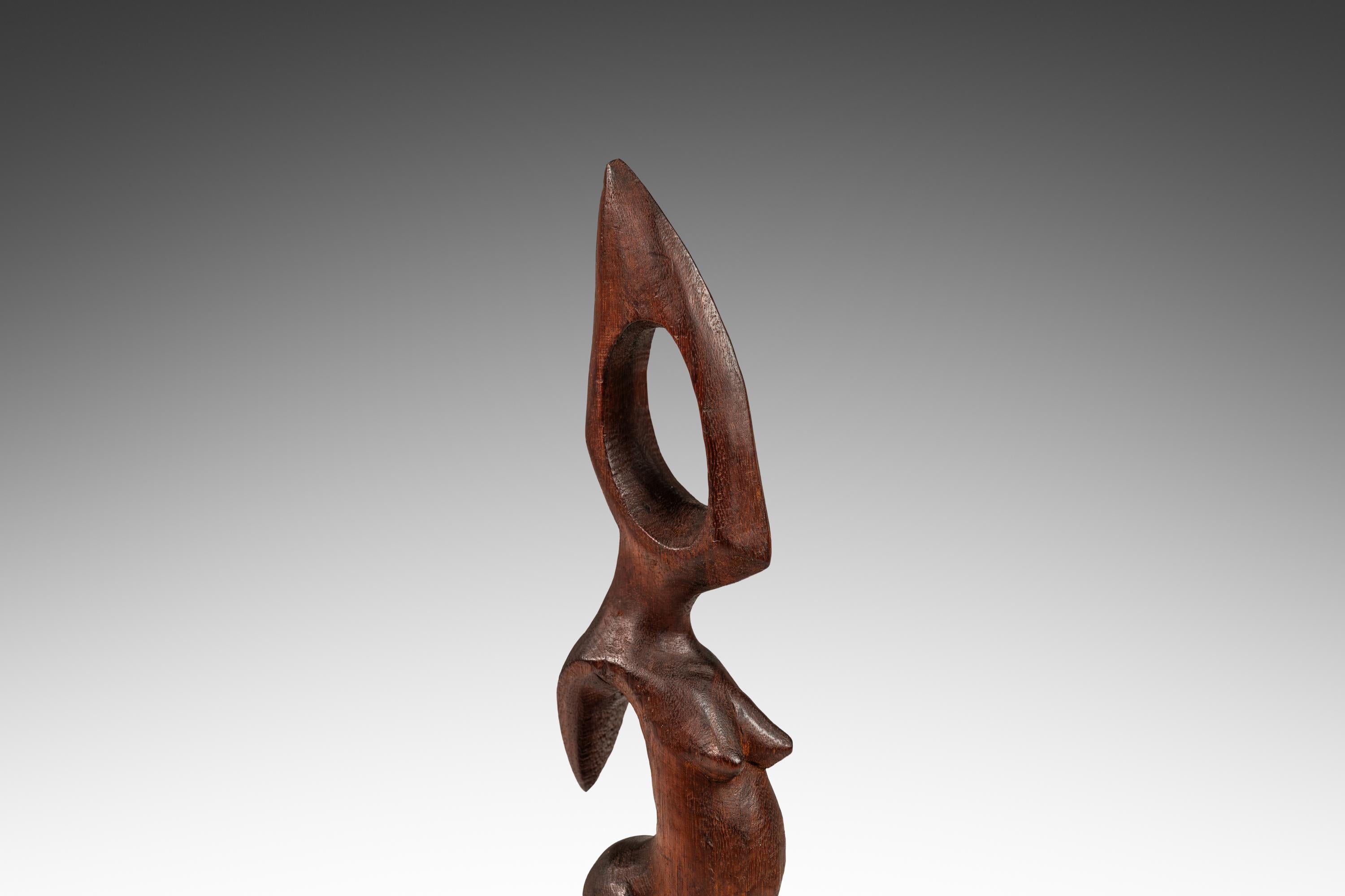 2 ft Pregnant Humanoid Sculpture Carved from Solid Mahogany, West Africa, 1970's in vendita 2