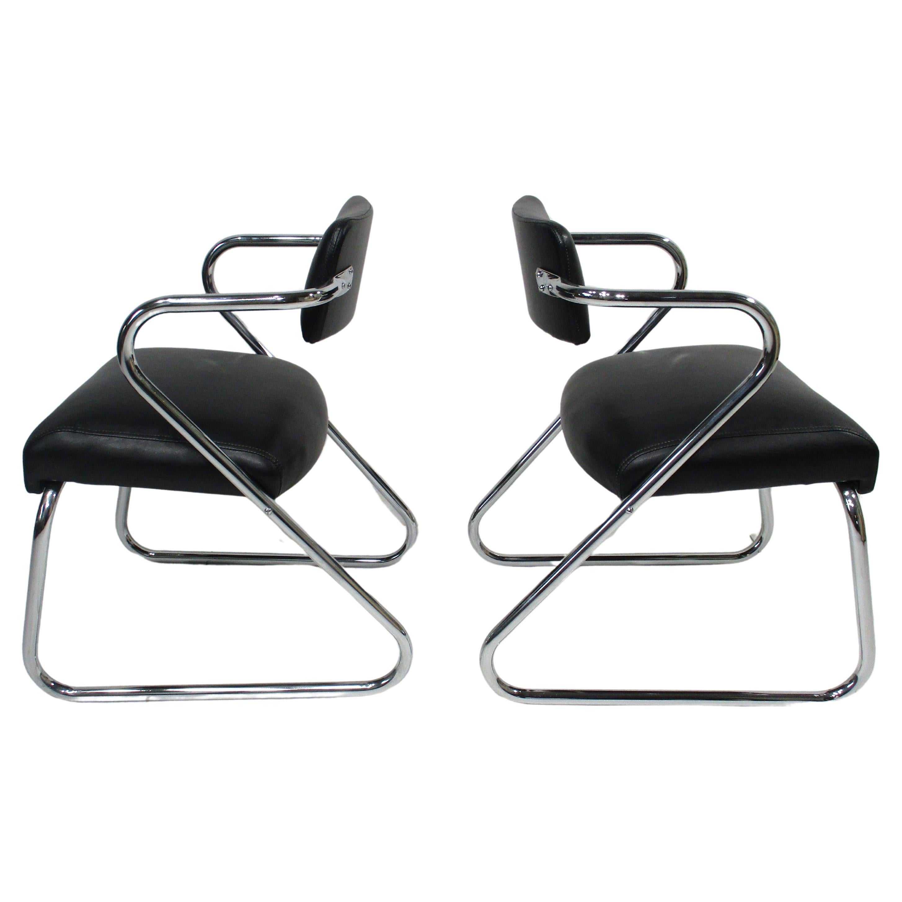 2 chaises Art Déco de style Gilbert Rohde à assise en Z (A) 