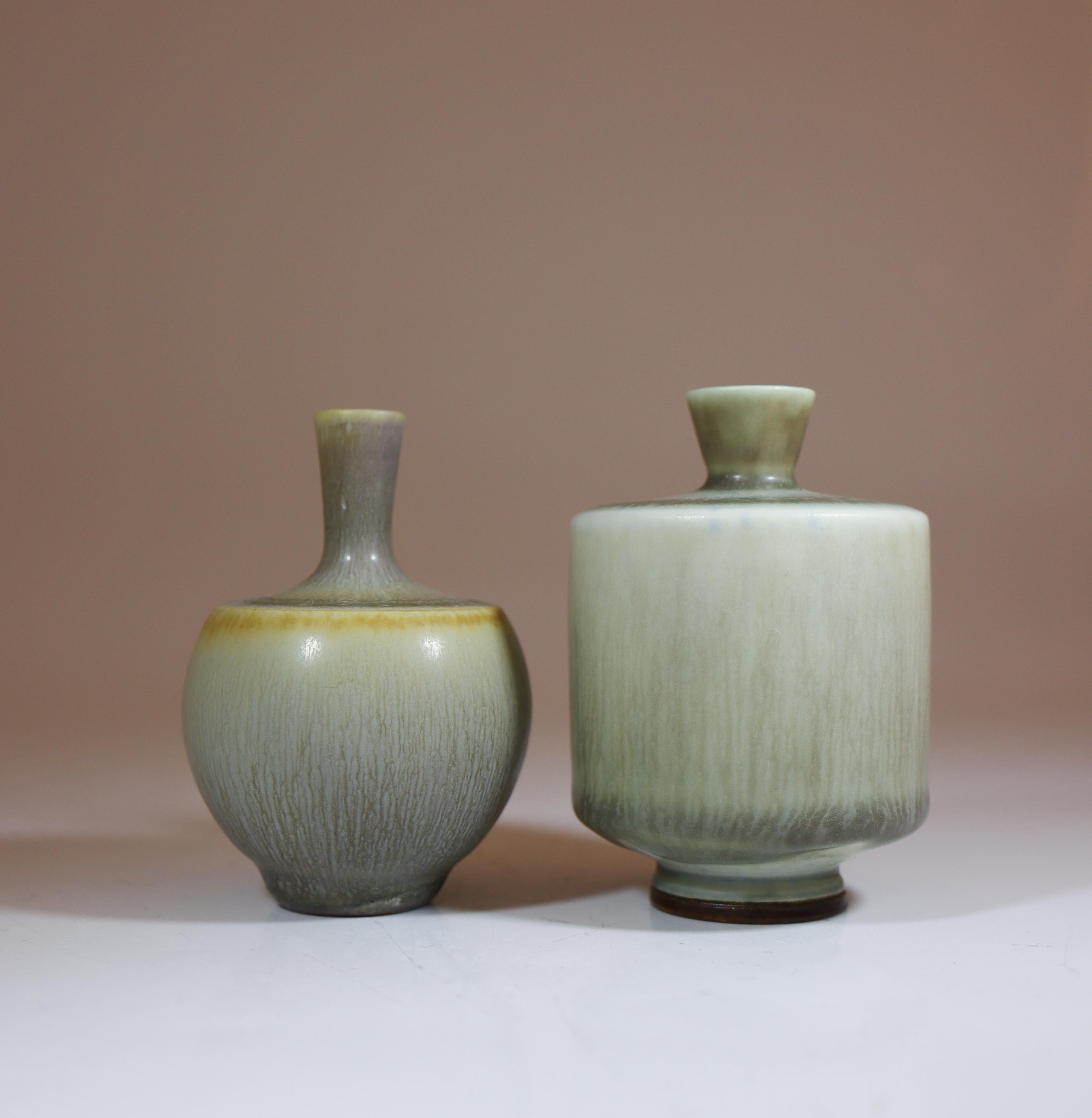 Swedish 2 Gray Stoneware Vases with Harfur Glaze Berndt Friberg Gustavsberg 1950s For Sale