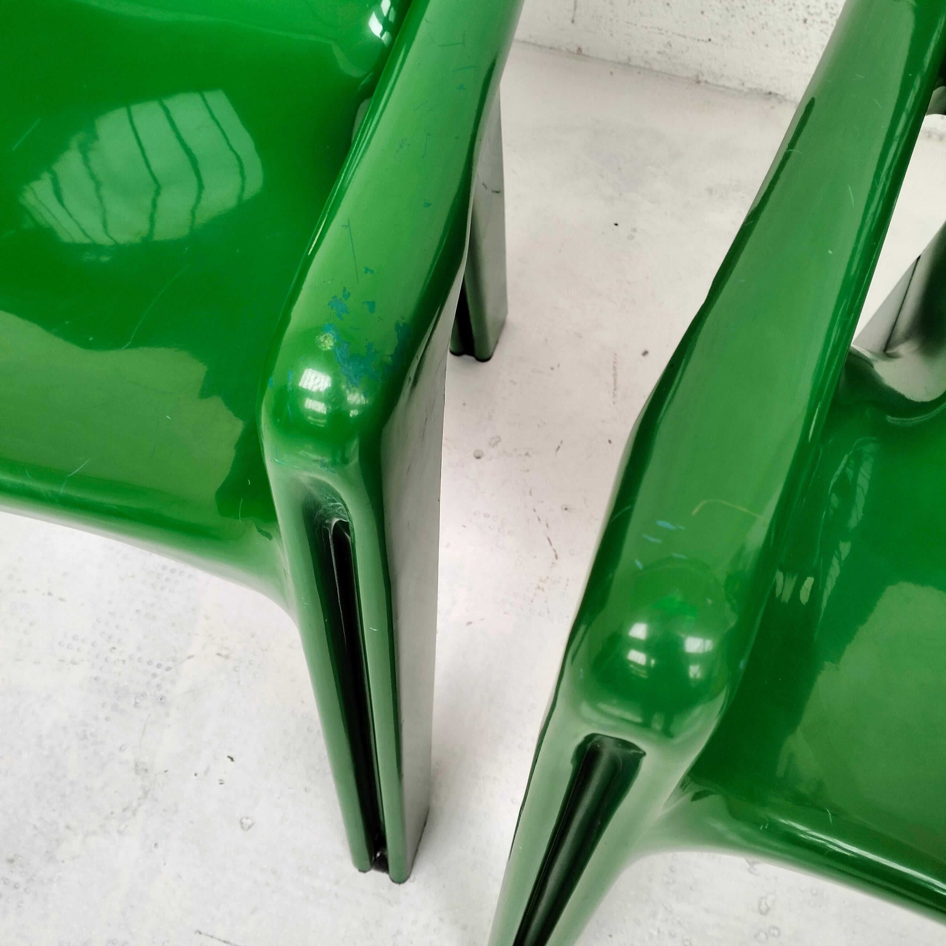 2 green Gaudì chairs by Vico Magistretti for Artemide 70s 7