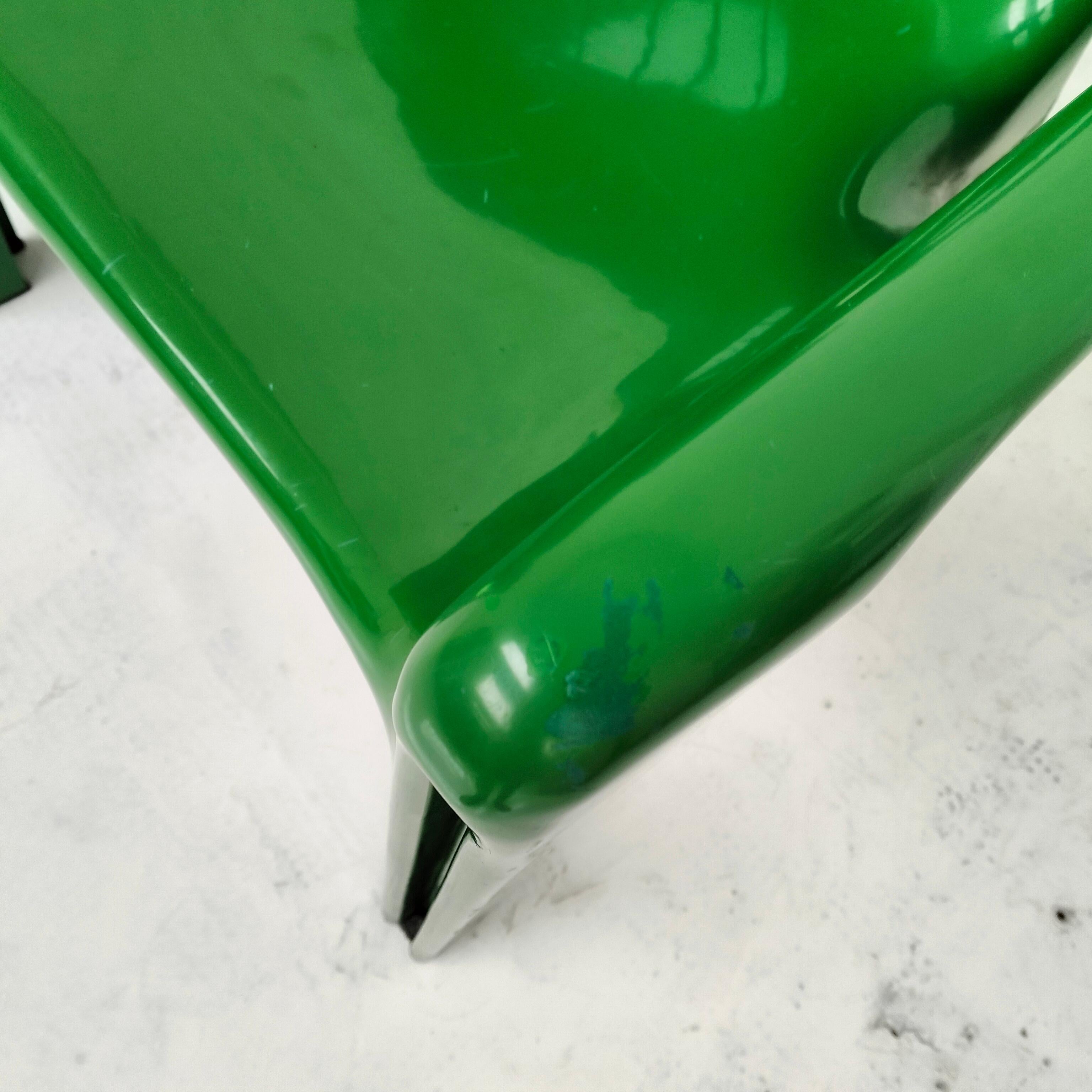 2 green Gaudì chairs by Vico Magistretti for Artemide 70s 8