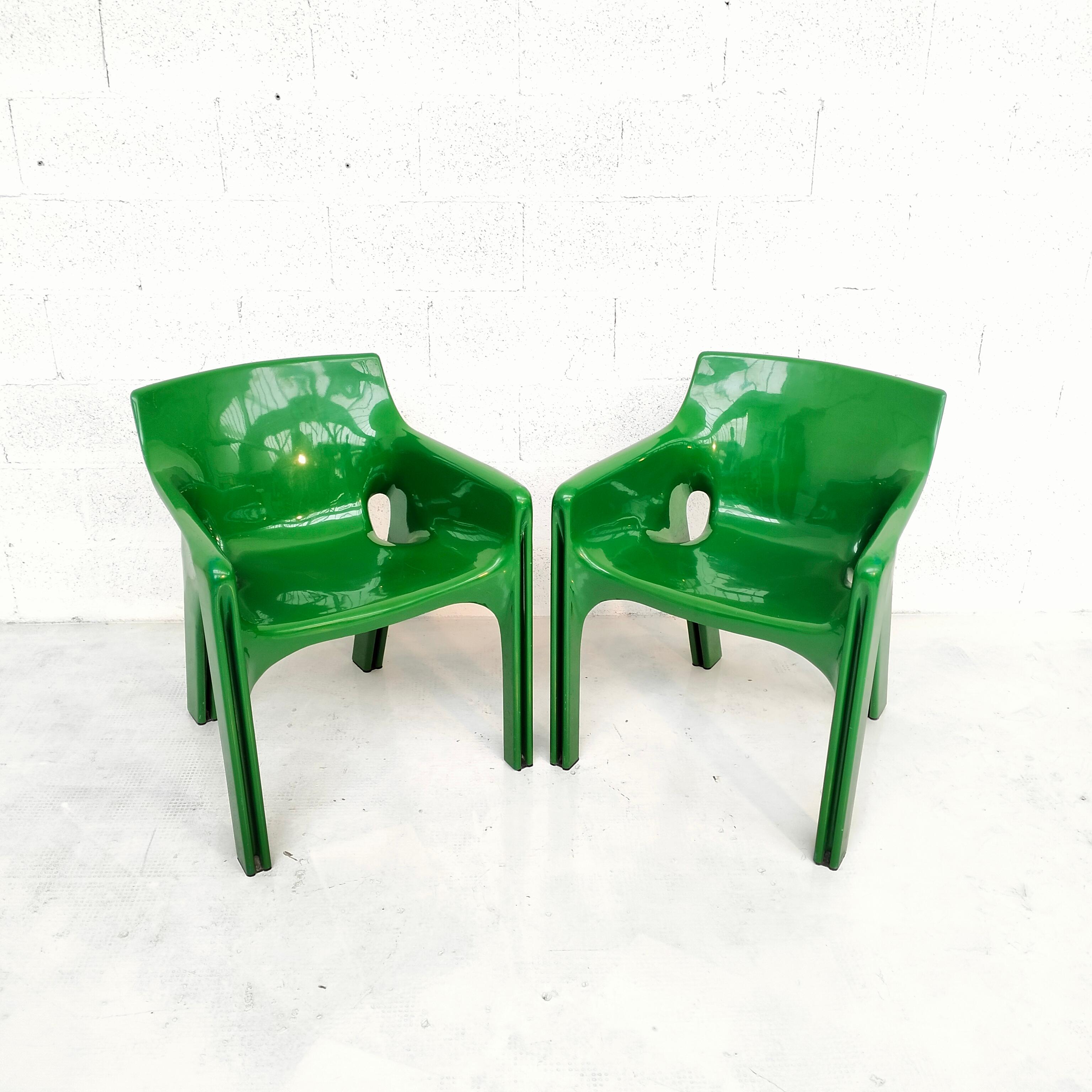 Mid-Century Modern 2 green Gaudì chairs by Vico Magistretti for Artemide 70s